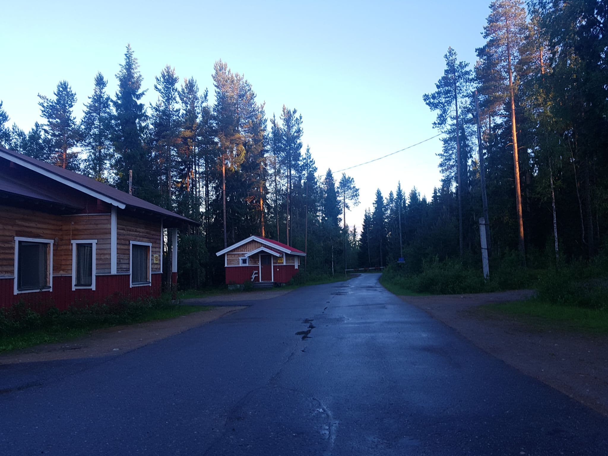 Street view near 18, Kostomuksha — © houtari (CC BY-SA · Mapillary)