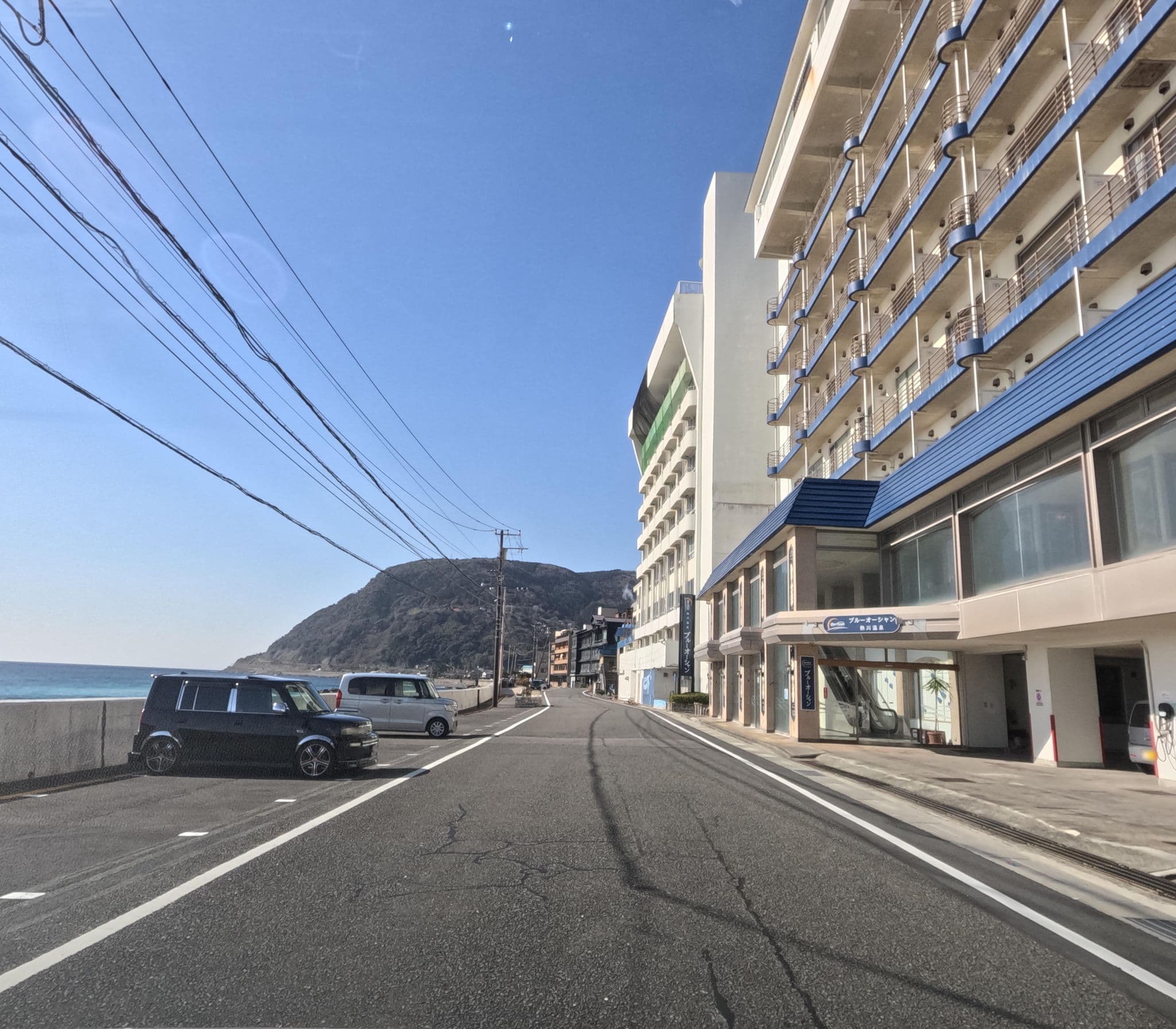 Street view near 熱川温泉 ブルーオーシャン, Inatori — © rsnaru (CC BY-SA · Mapillary)