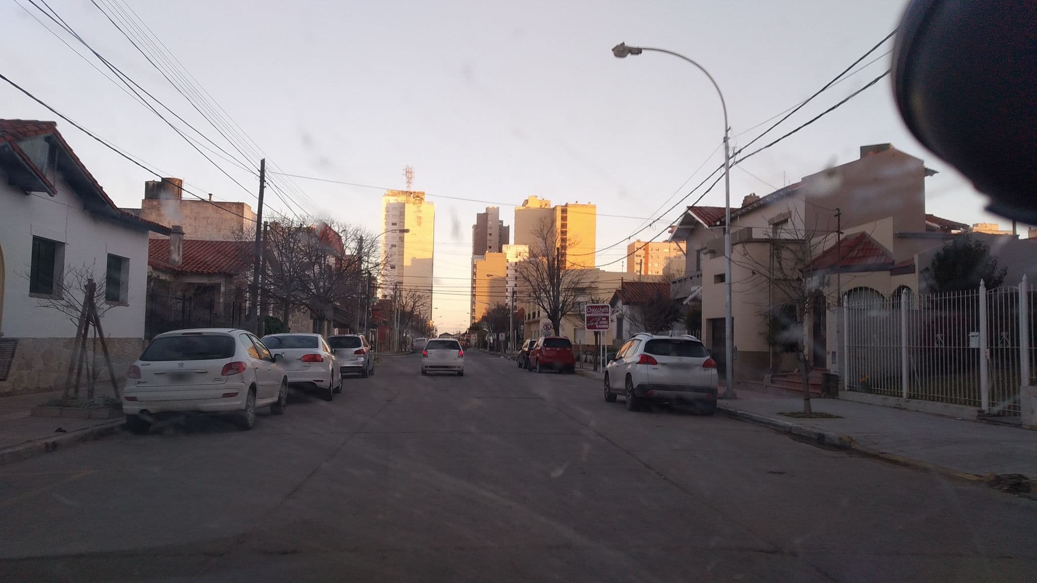 Street view near Hotel Ñiqén, Necochea — © nicfer (CC BY-SA · Mapillary)