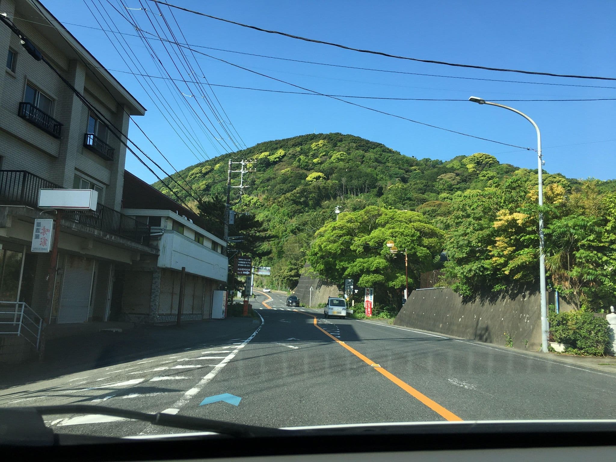 Street view near 桐のかほり 咲楽, Kawazu-ikadaba — © tometome (CC BY-SA · Mapillary)