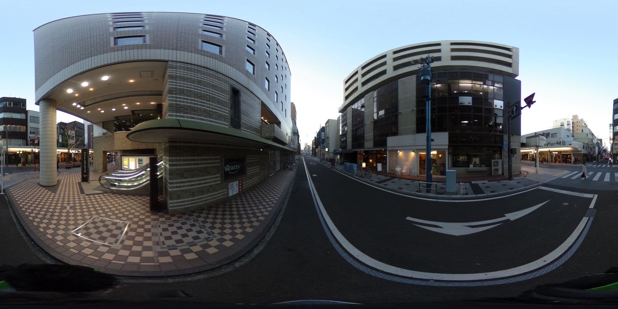 Street view near ホテルウィングインターナショナル静岡, Shizuoka — © gatuhiko6051 (CC BY-SA · Mapillary)