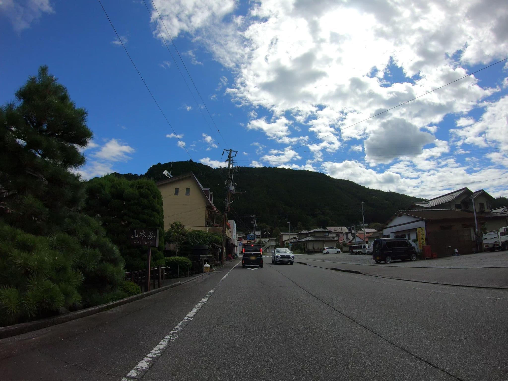 Street view near 山本屋旅館, Tanokuchi — © kudarisenmon (CC BY-SA · Mapillary)