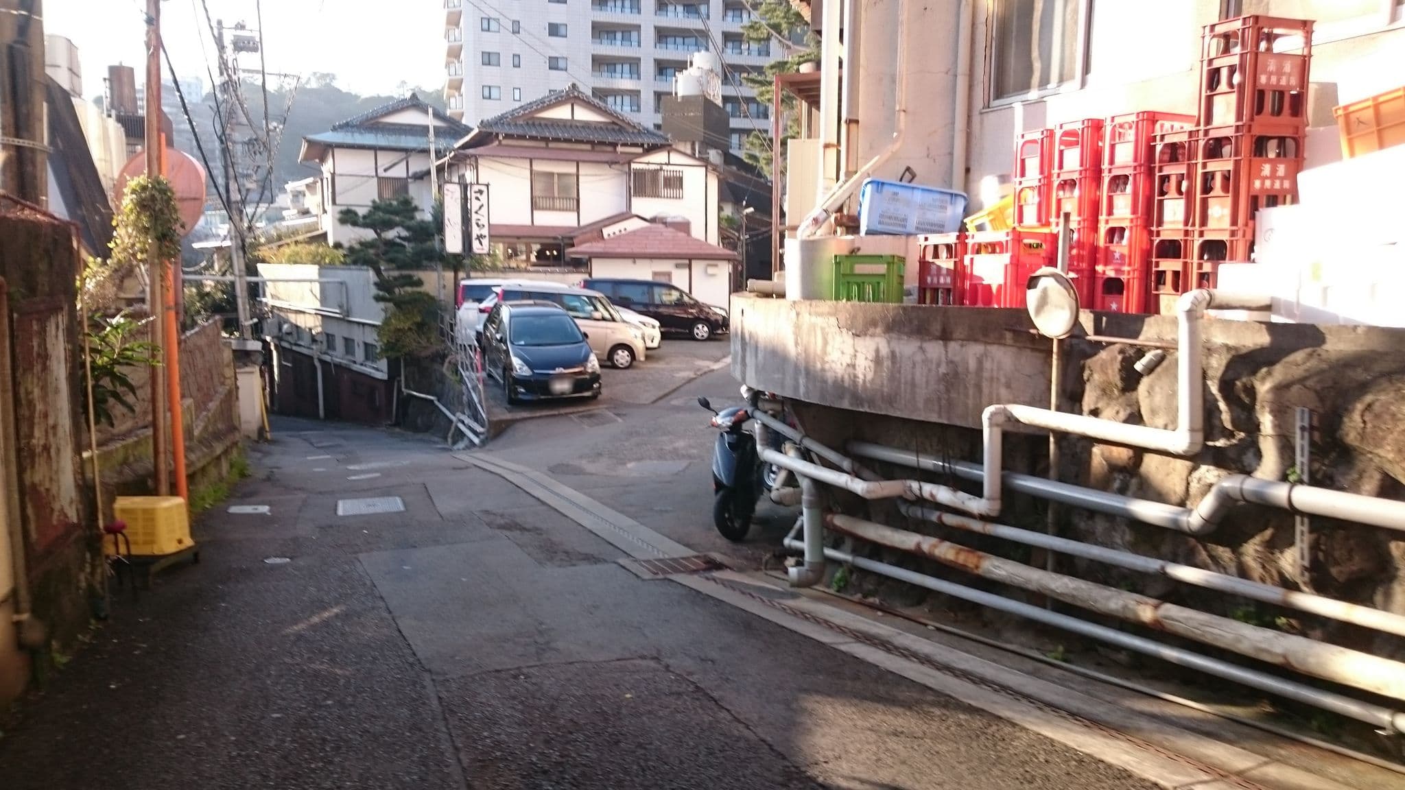 Street view near 翠 (かわせみ), Atami — © yaritsusozai (CC BY-SA · Mapillary)