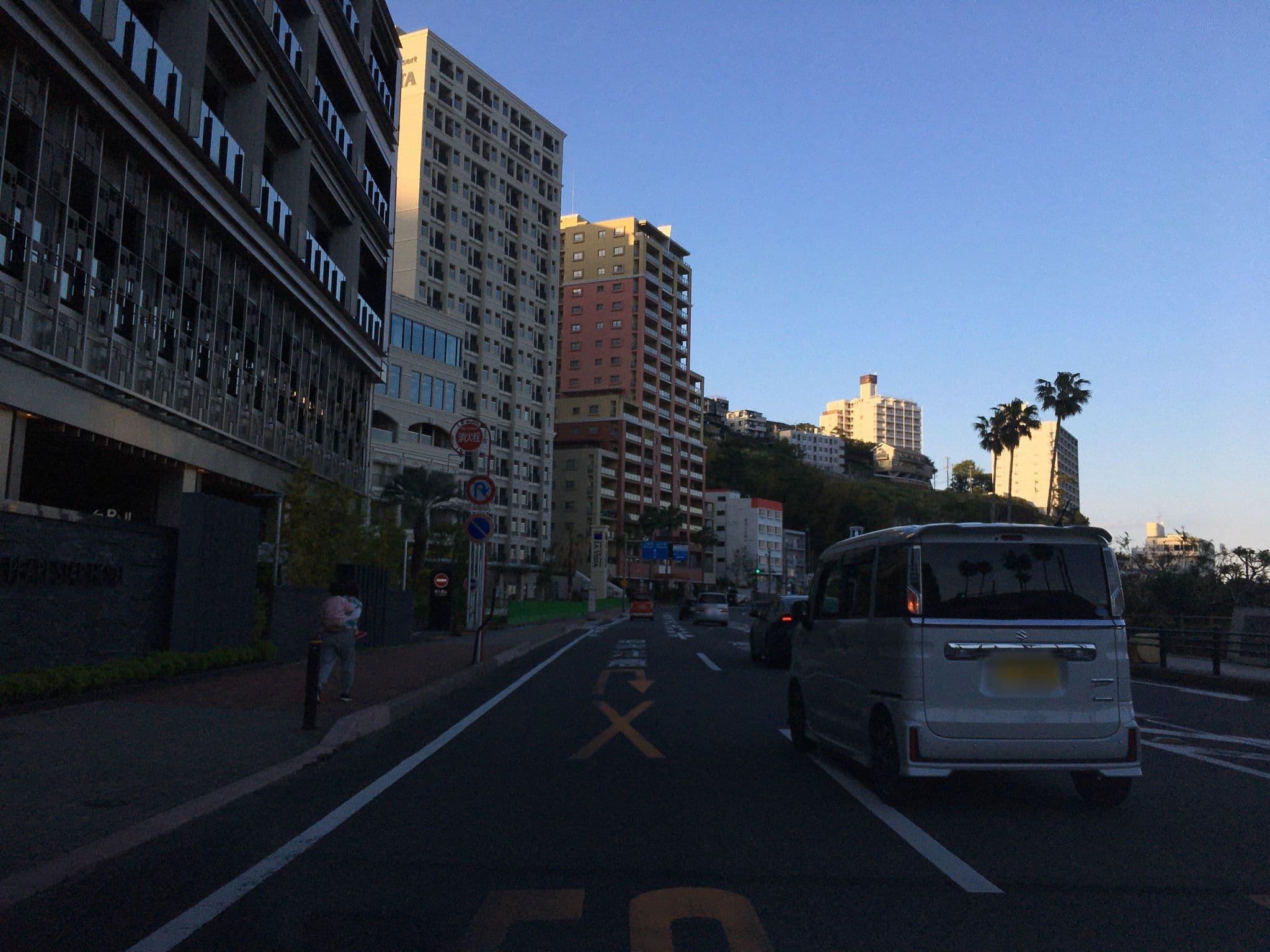 Street view near 謎のゴーストホテル, Atami — © tometome (CC BY-SA · Mapillary)