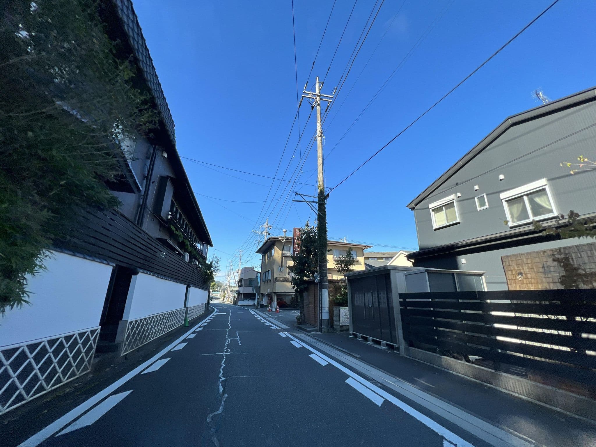 Street view near ゑびすや旅館, Izunokuni — © kojiroucircle (CC BY-SA · Mapillary)