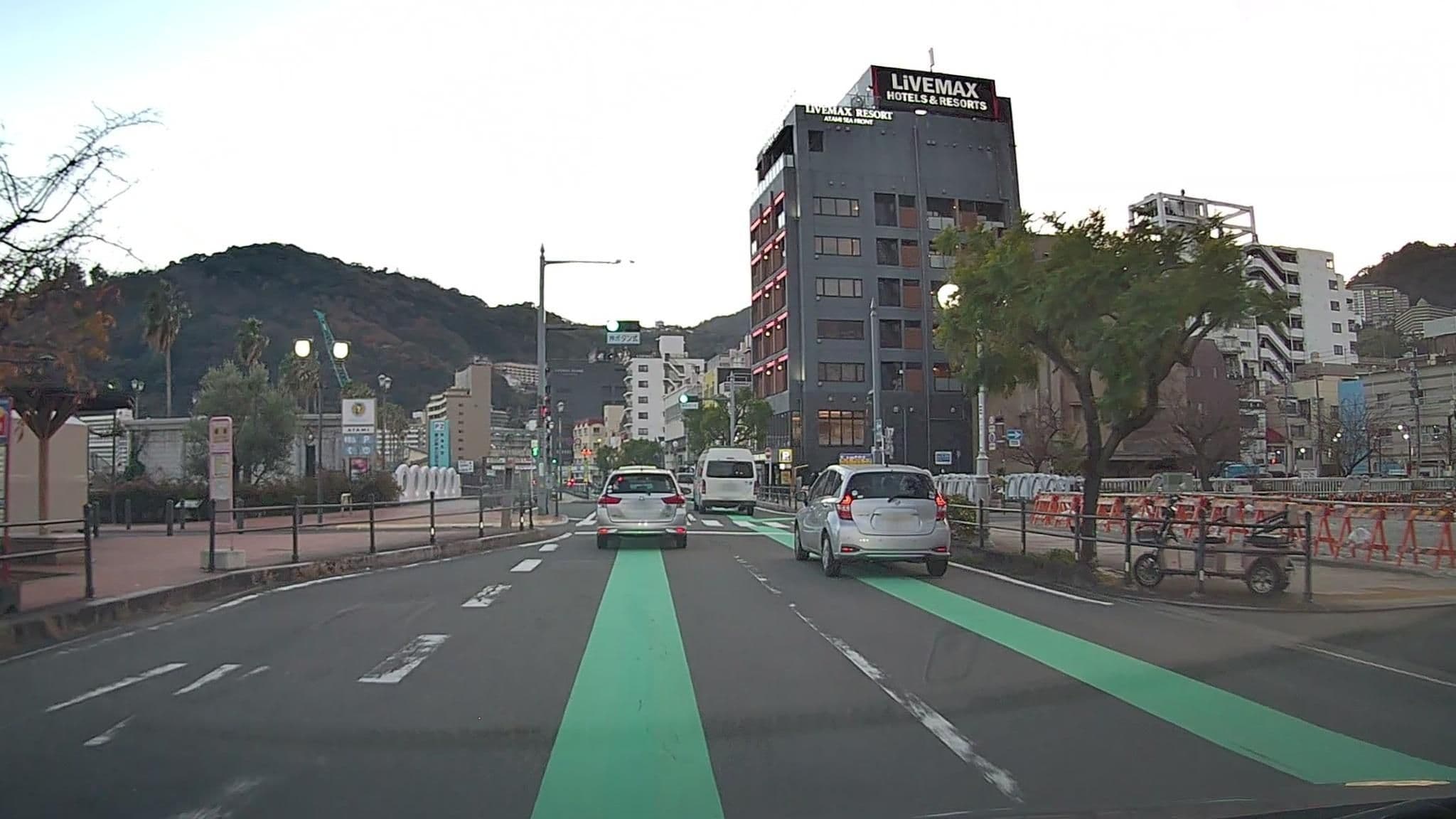 Street view near 料理旅館 渚館, Atami — © mzaki (CC BY-SA · Mapillary)