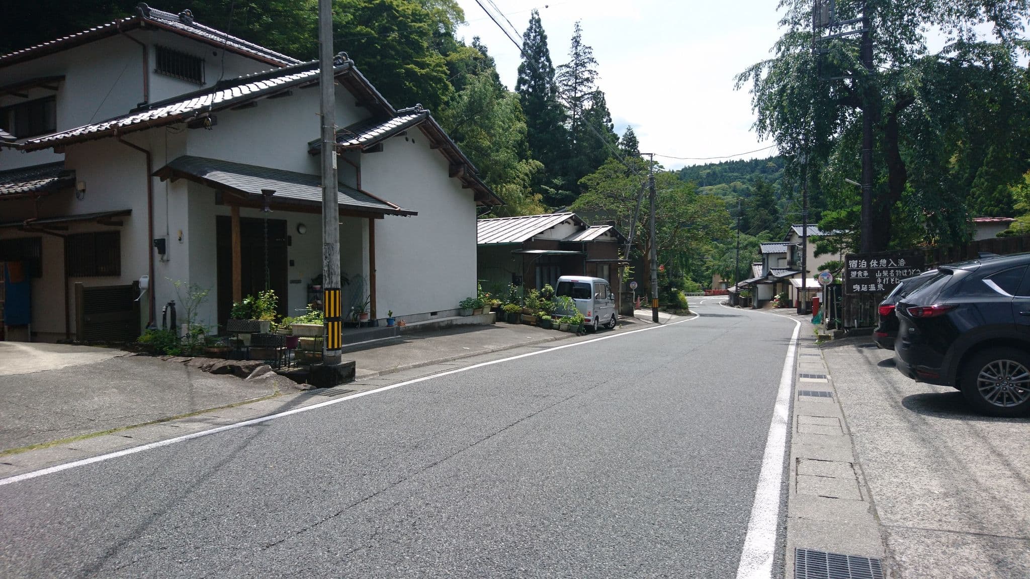 Street view near 身延温泉, Iitomi — © ywbc (CC BY-SA · Mapillary)