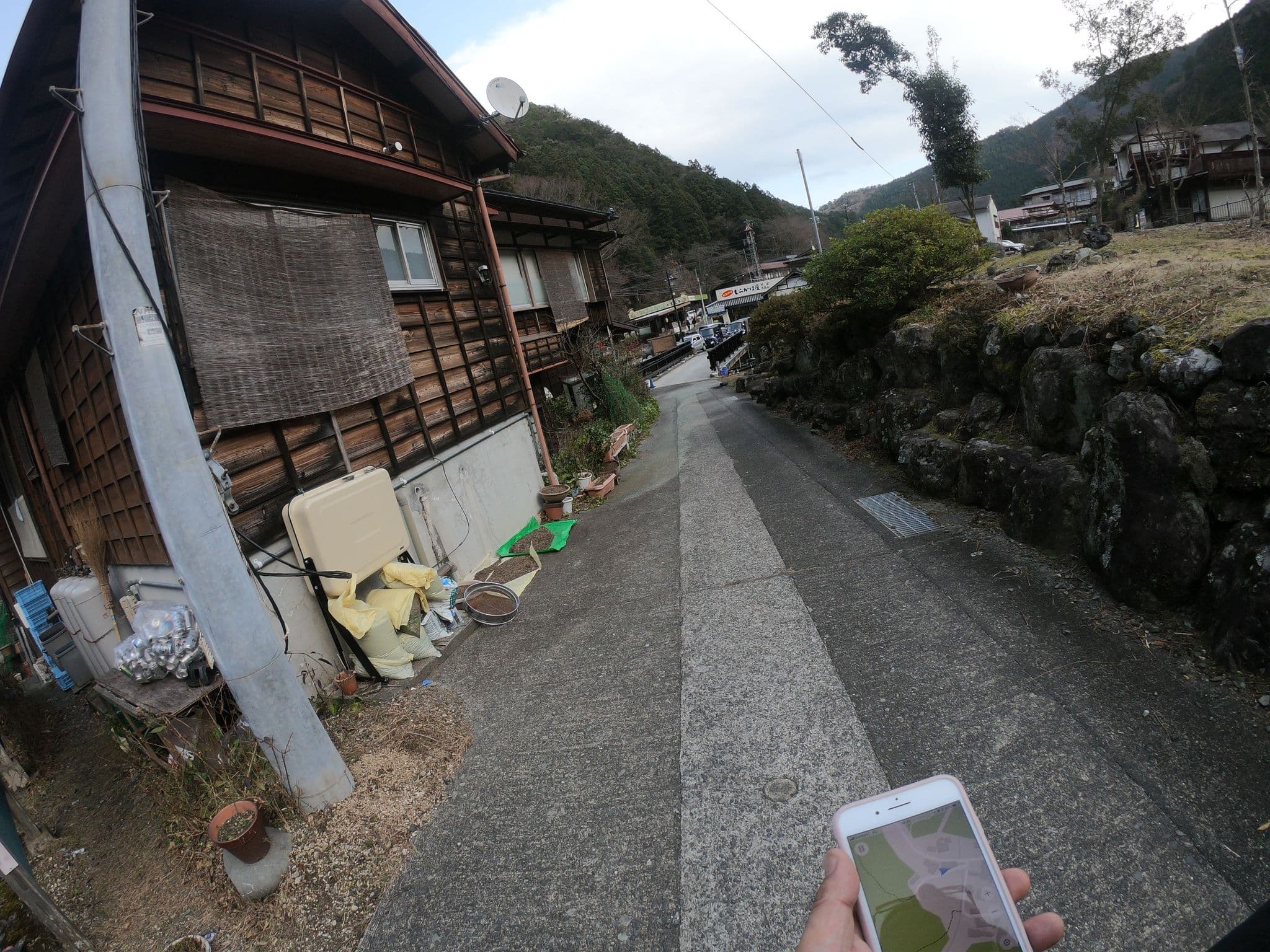 Street view near 寸又峡温泉 求夢荘, Tanokuchi — © tom_g3x (CC BY-SA · Mapillary)