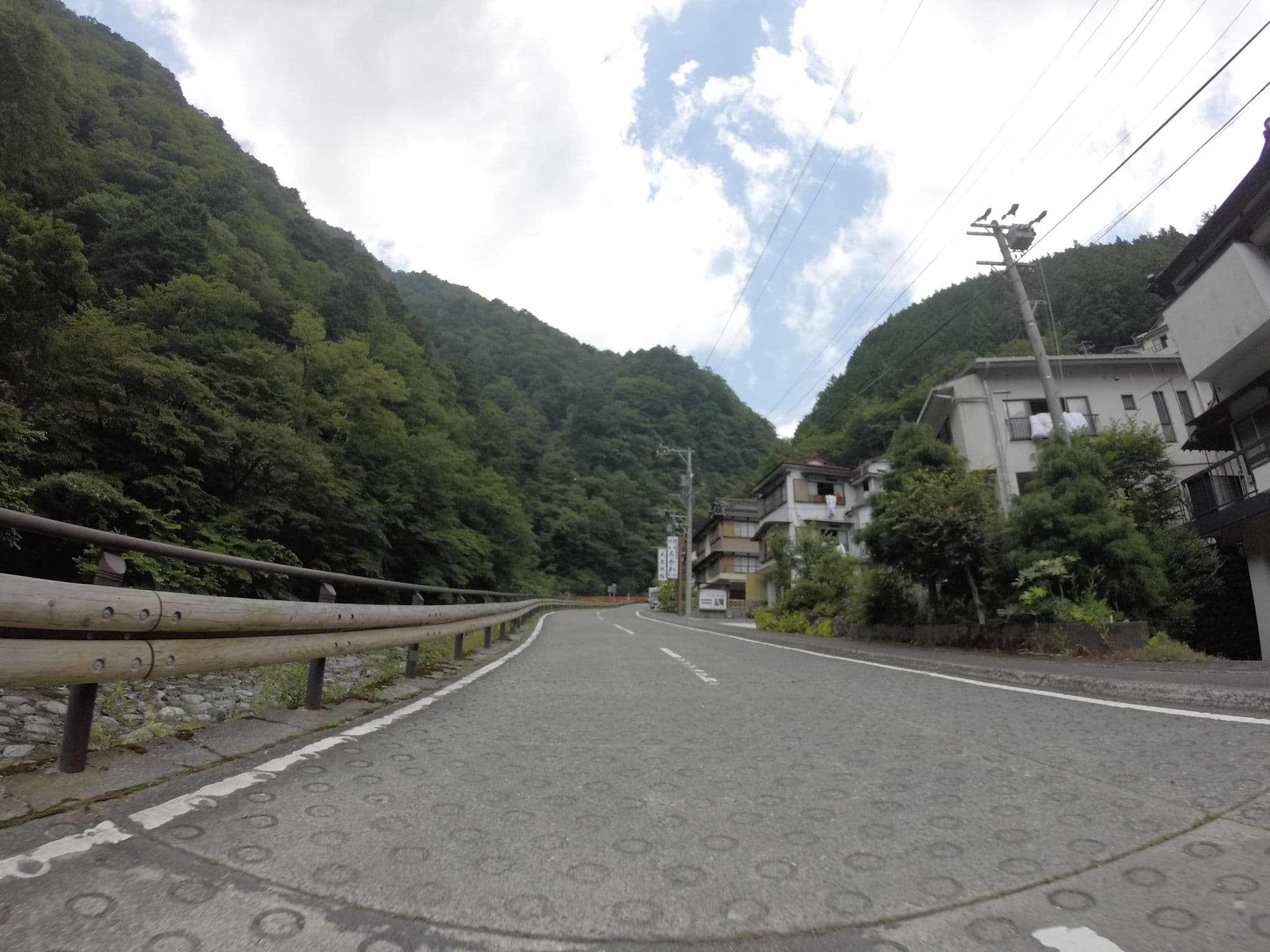 Street view near 梅ヶ島温泉 湯心の宿いちかわ, Nambu — © kudarisenmon (CC BY-SA · Mapillary)