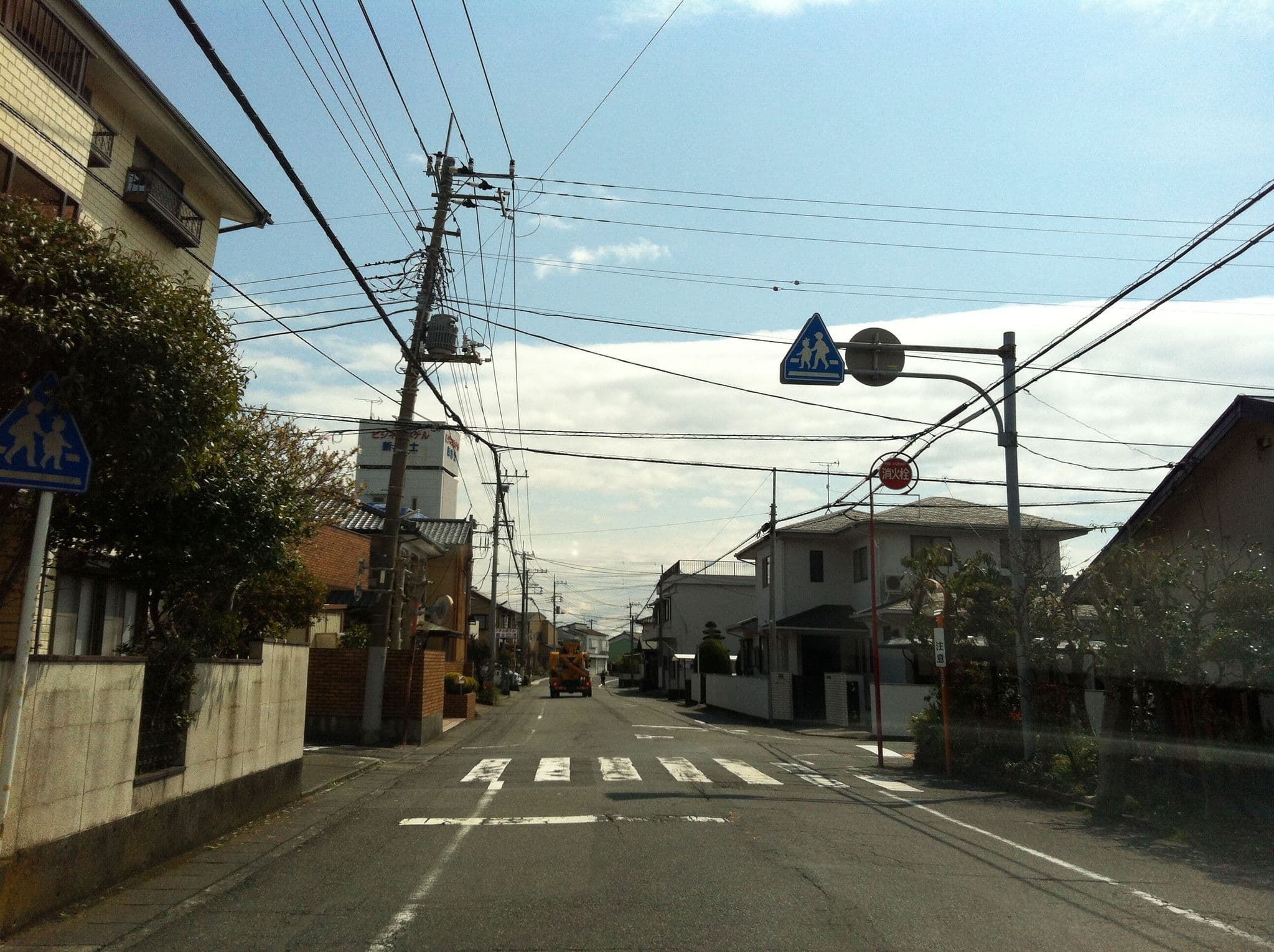 Street view near ビジネスホテル新富士 本館, Fuji — © kudarisenmon (CC BY-SA · Mapillary)