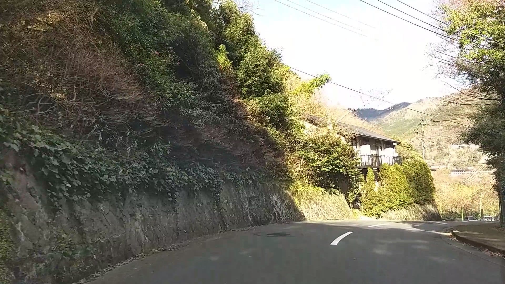 Street view near 強羅花壇 (Gora Kadan), Hakone — © drivephotograph (CC BY-SA · Mapillary)