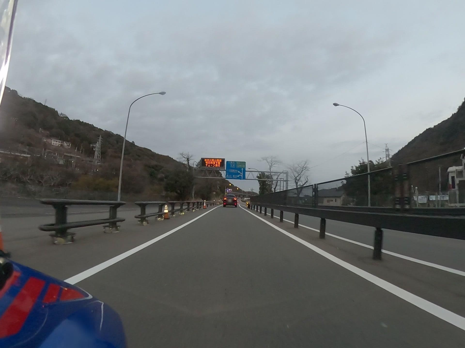 Street view near 湯乃荘, Hayakawa — © Neo0717 (CC BY-SA · Mapillary)