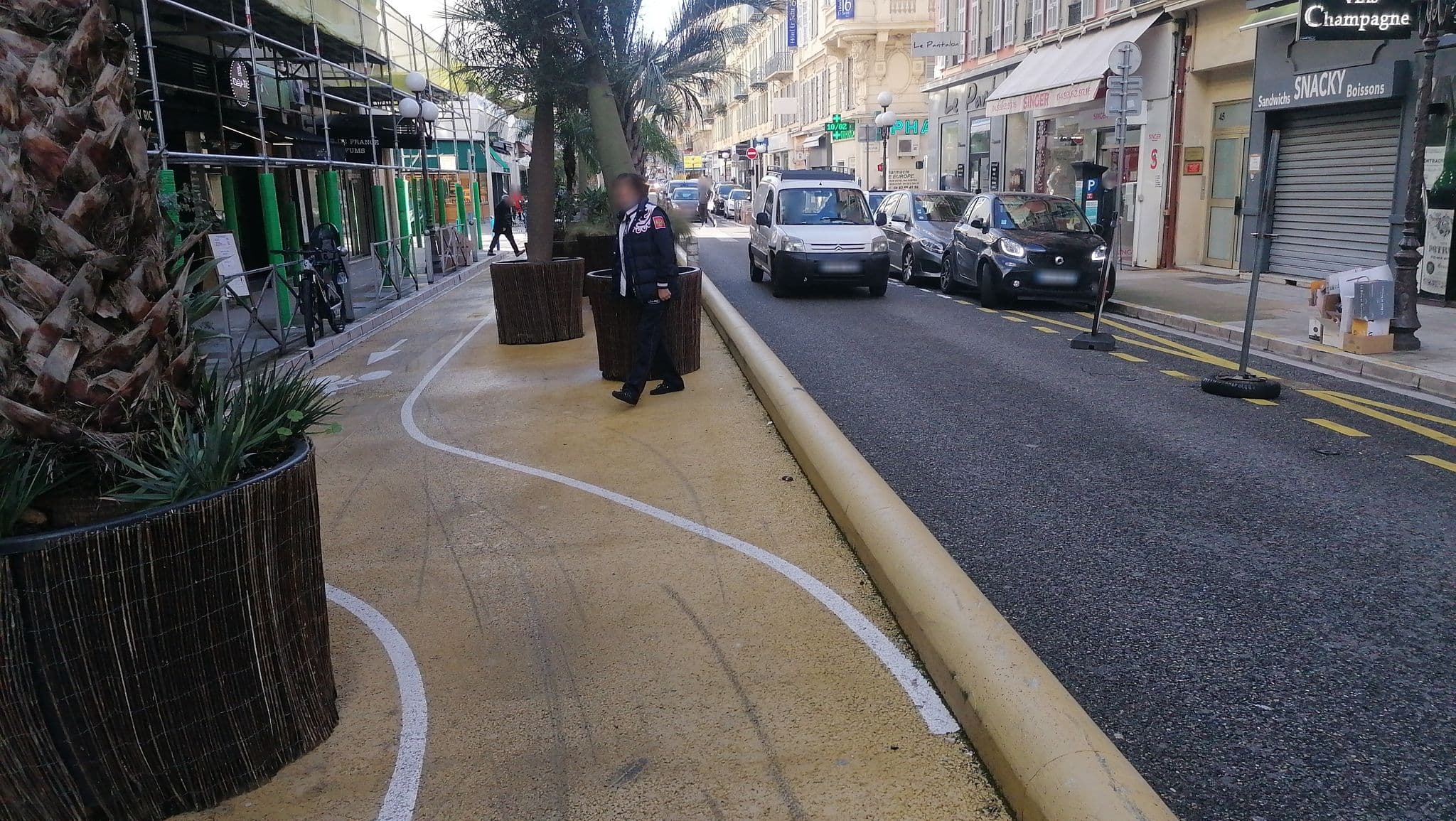 Street view near Hôtel Helvétique, Jean-Médecin — © bayebass513 (CC BY-SA · Mapillary)
