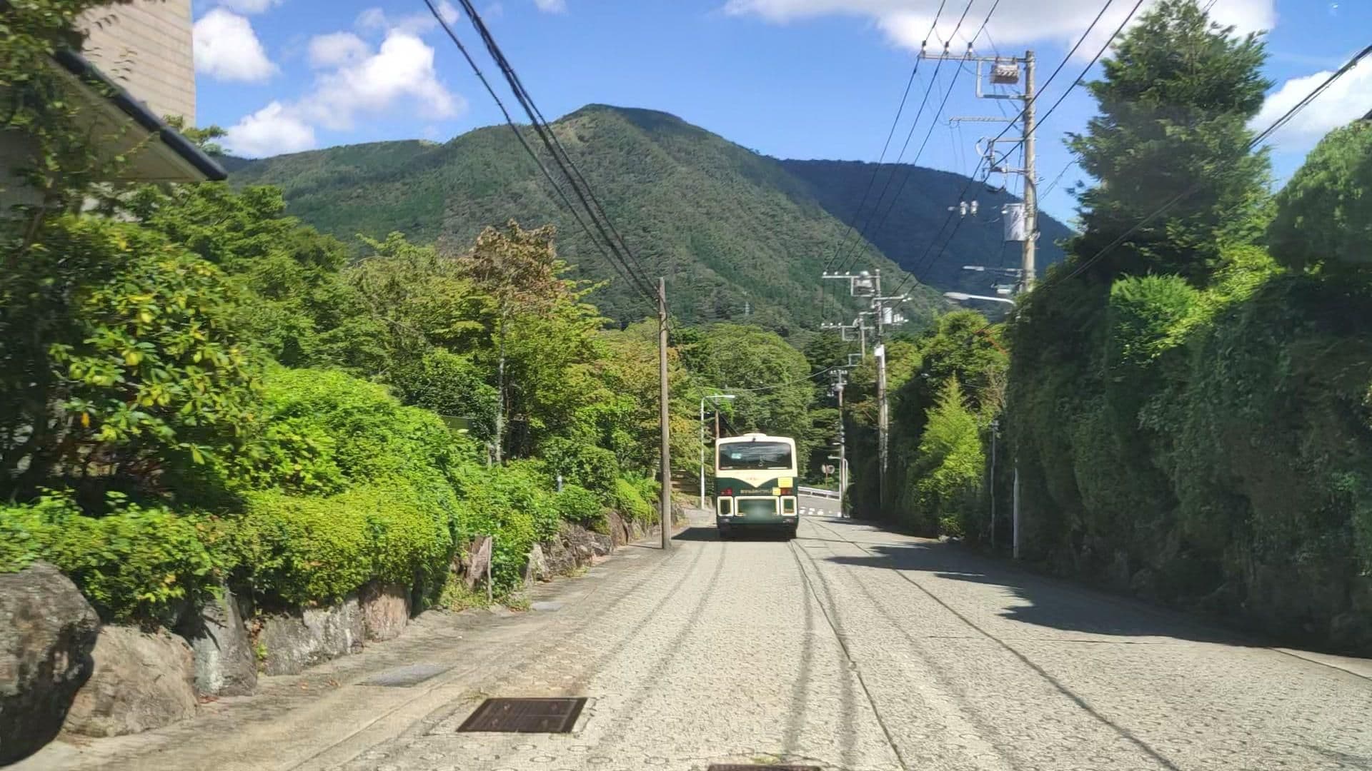 Street view near 四季倶楽部強羅スタイル, Hakone — © drivephotograph (CC BY-SA · Mapillary)