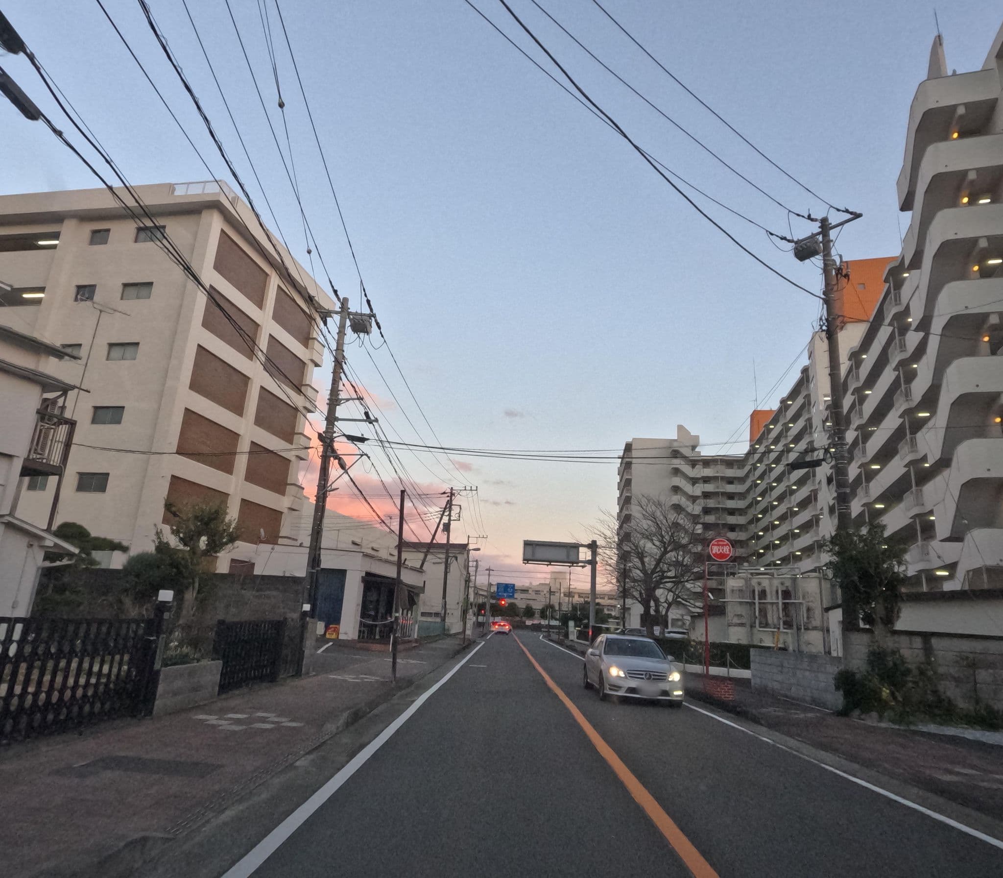 Street view near サイデン化学湯河原保養所, Manazuru — © rsnaru (CC BY-SA · Mapillary)