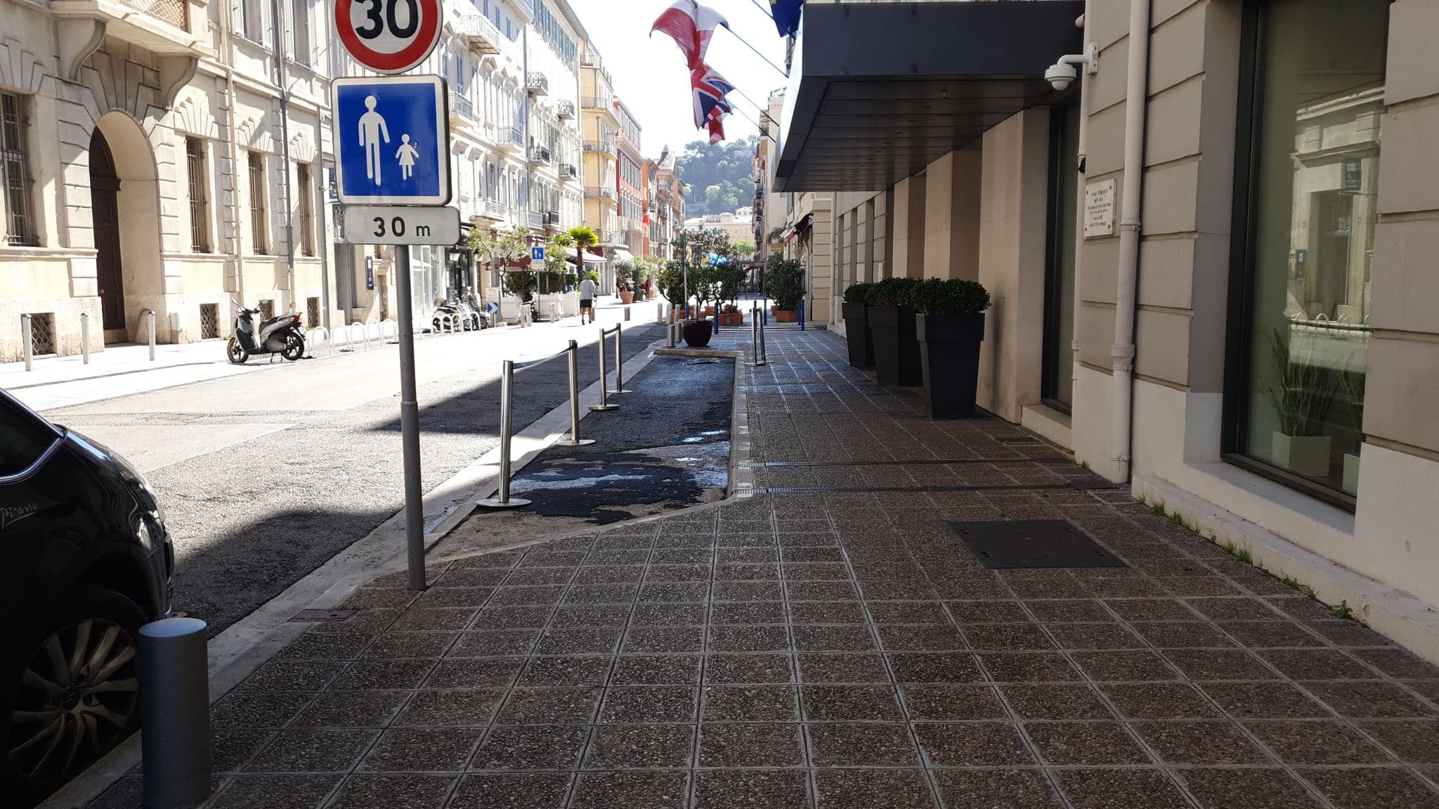 Street view near Beau Rivage, Jean-Médecin — © flox (CC BY-SA · Mapillary)