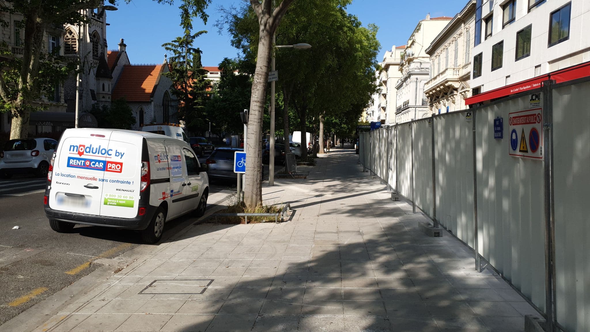 Street view near Holiday Inn, Jean-Médecin — © flox (CC BY-SA · Mapillary)