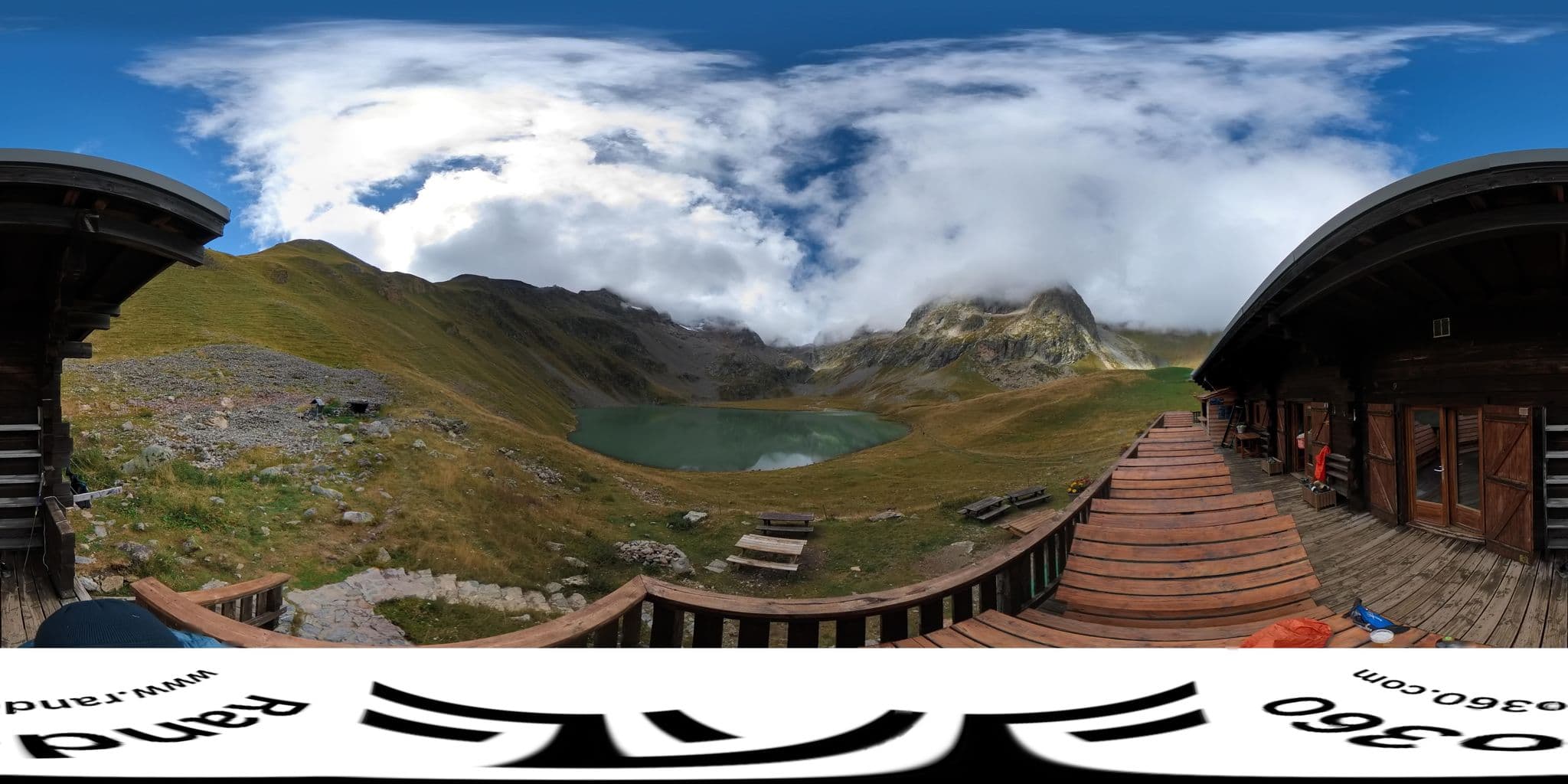 Street view near Refuge de la Muzelle, Les Deux Alpes — © Rando360 (CC BY-SA · Mapillary)