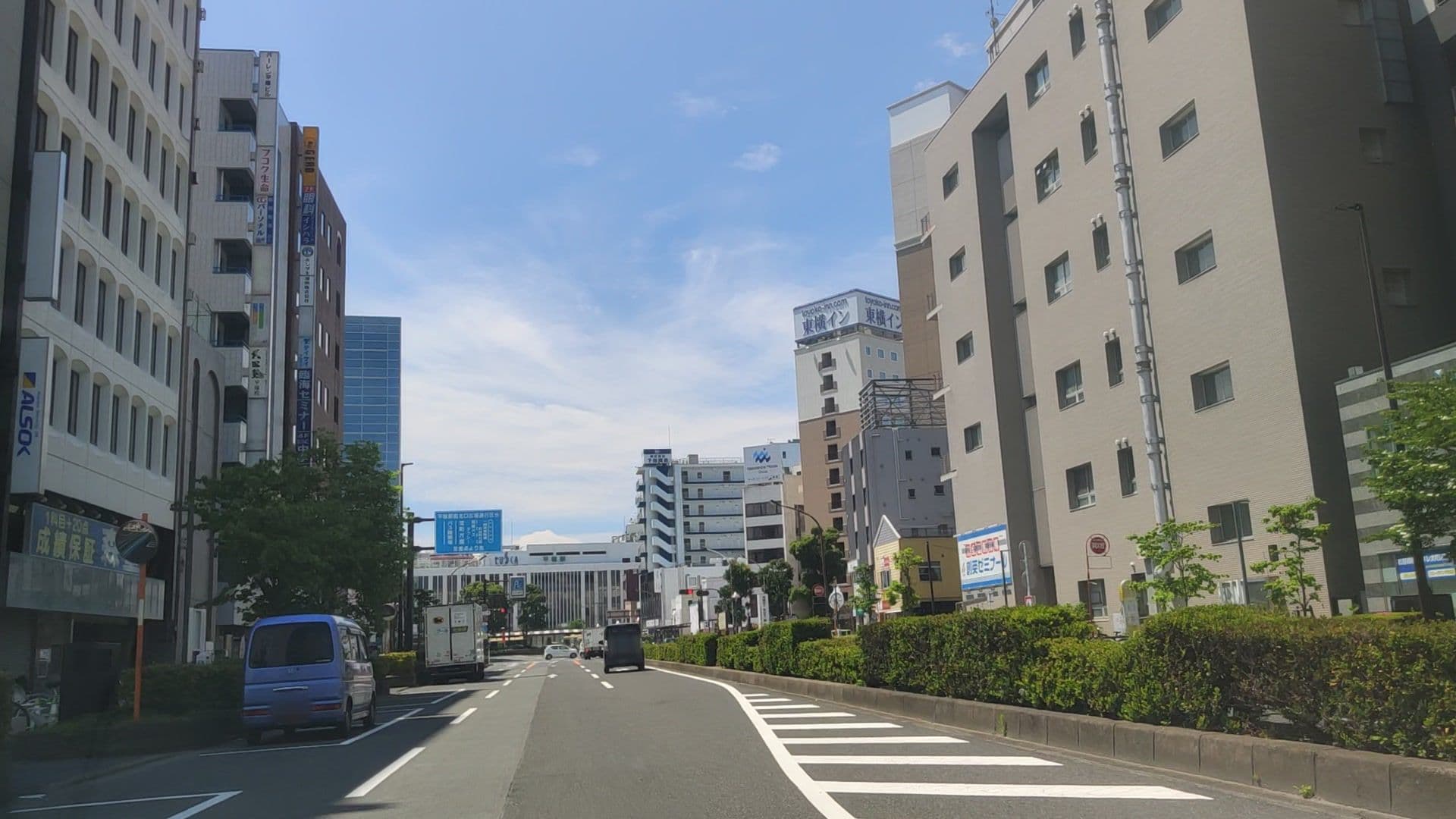 Street view near Hotel Livemax Hiratsuka-Ekimae, Hiratsuka — © drivephotograph (CC BY-SA · Mapillary)