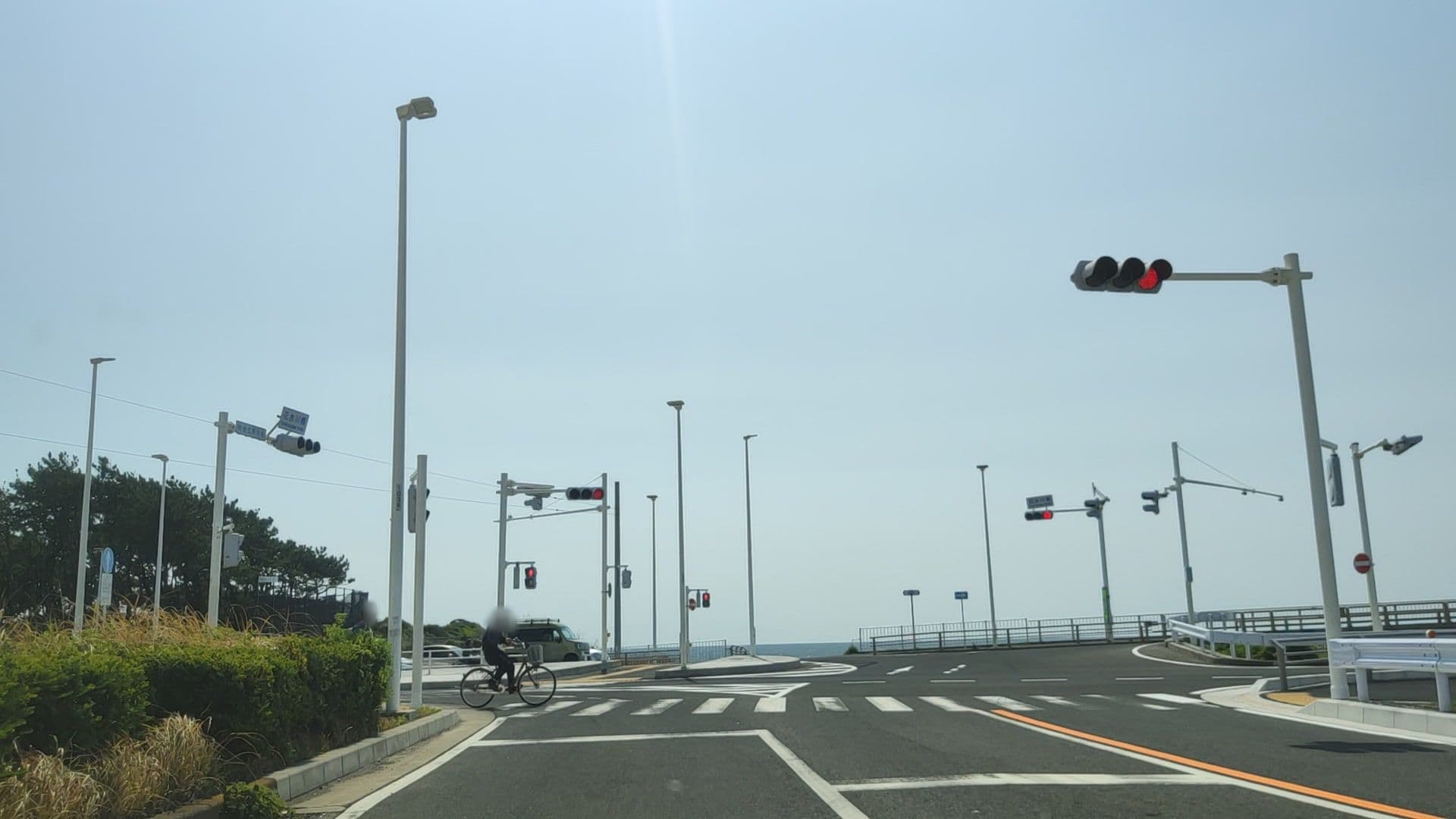Street view near HOTEL TWO-WAY, Hiratsuka — © drivephotograph (CC BY-SA · Mapillary)