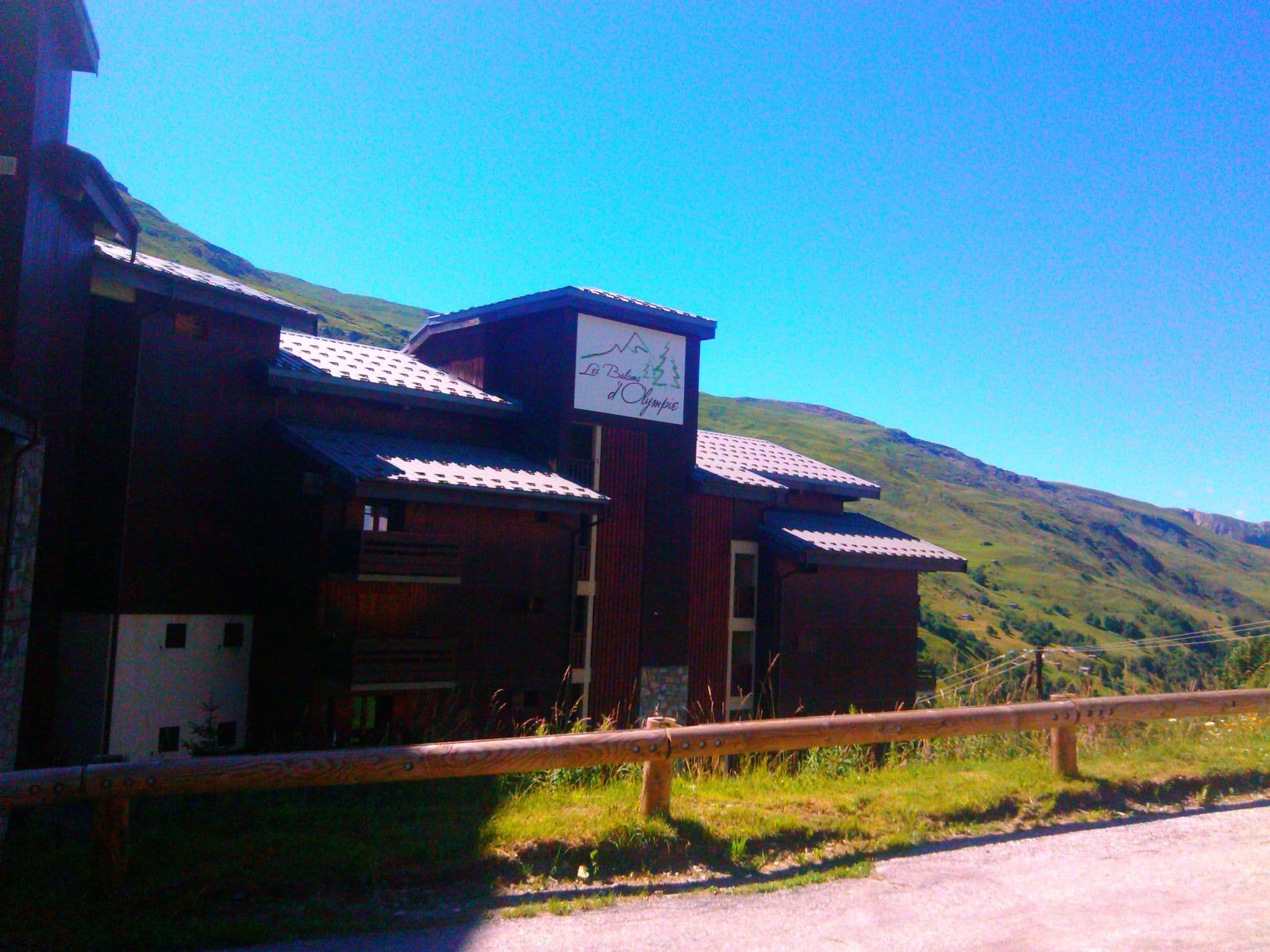 Street view near Les Clarines, Val Thorens