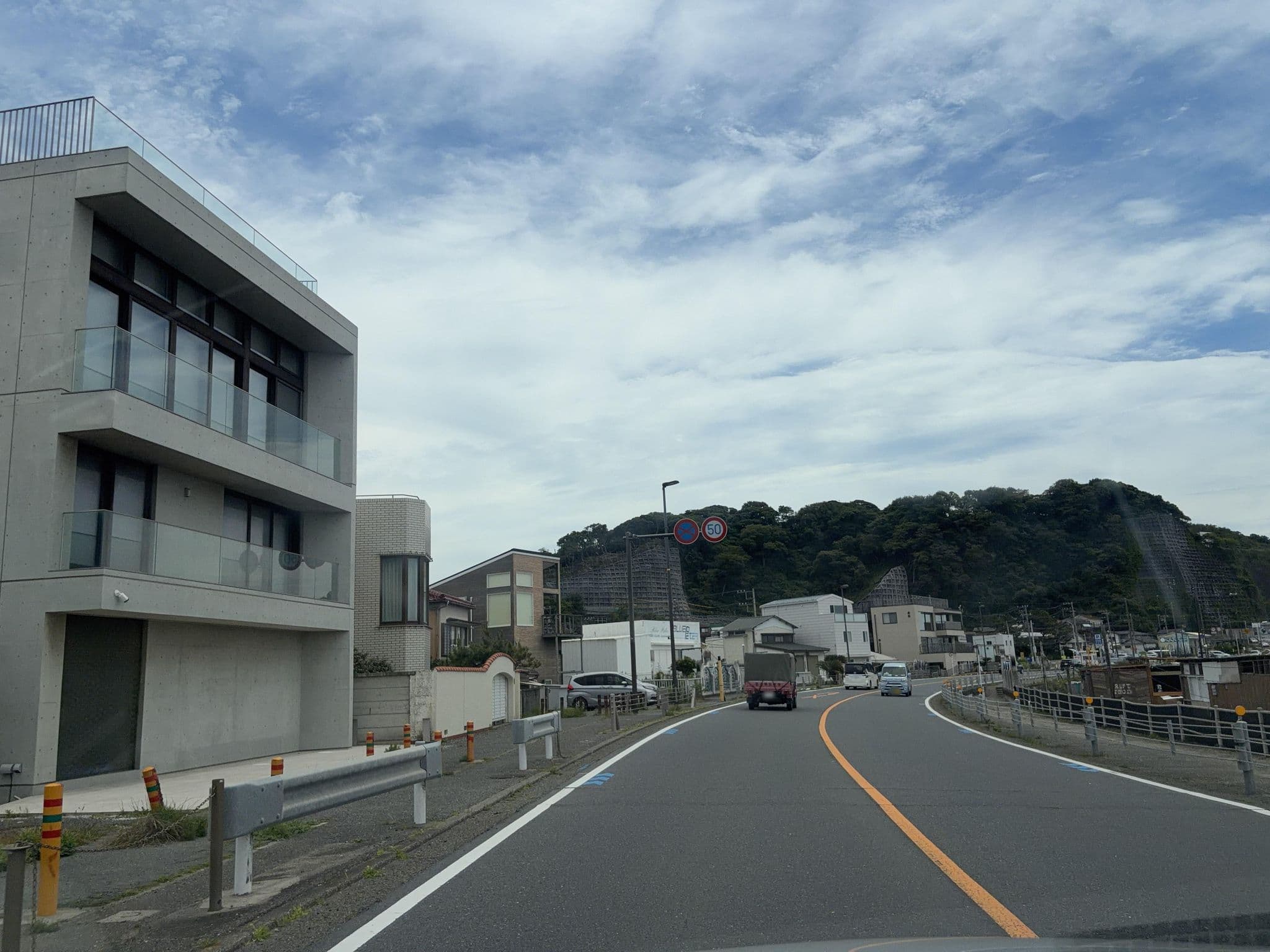 Street view near 海宿食堂 グッドモーニング材木座, Kamakura — © T_G (CC BY-SA · Mapillary)