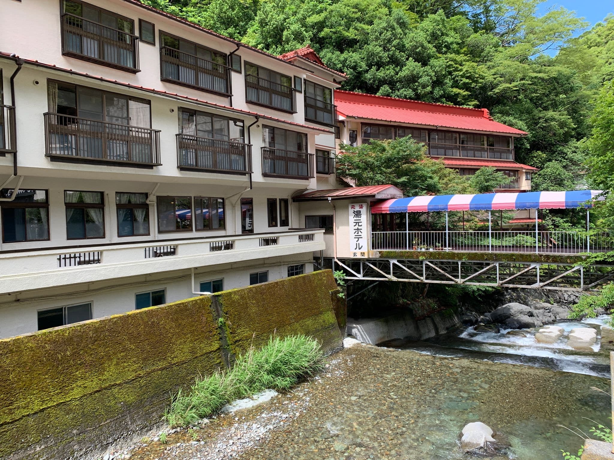 Street view near うぐいすや, Iitomi — © bobkosuke (CC BY-SA · Mapillary)