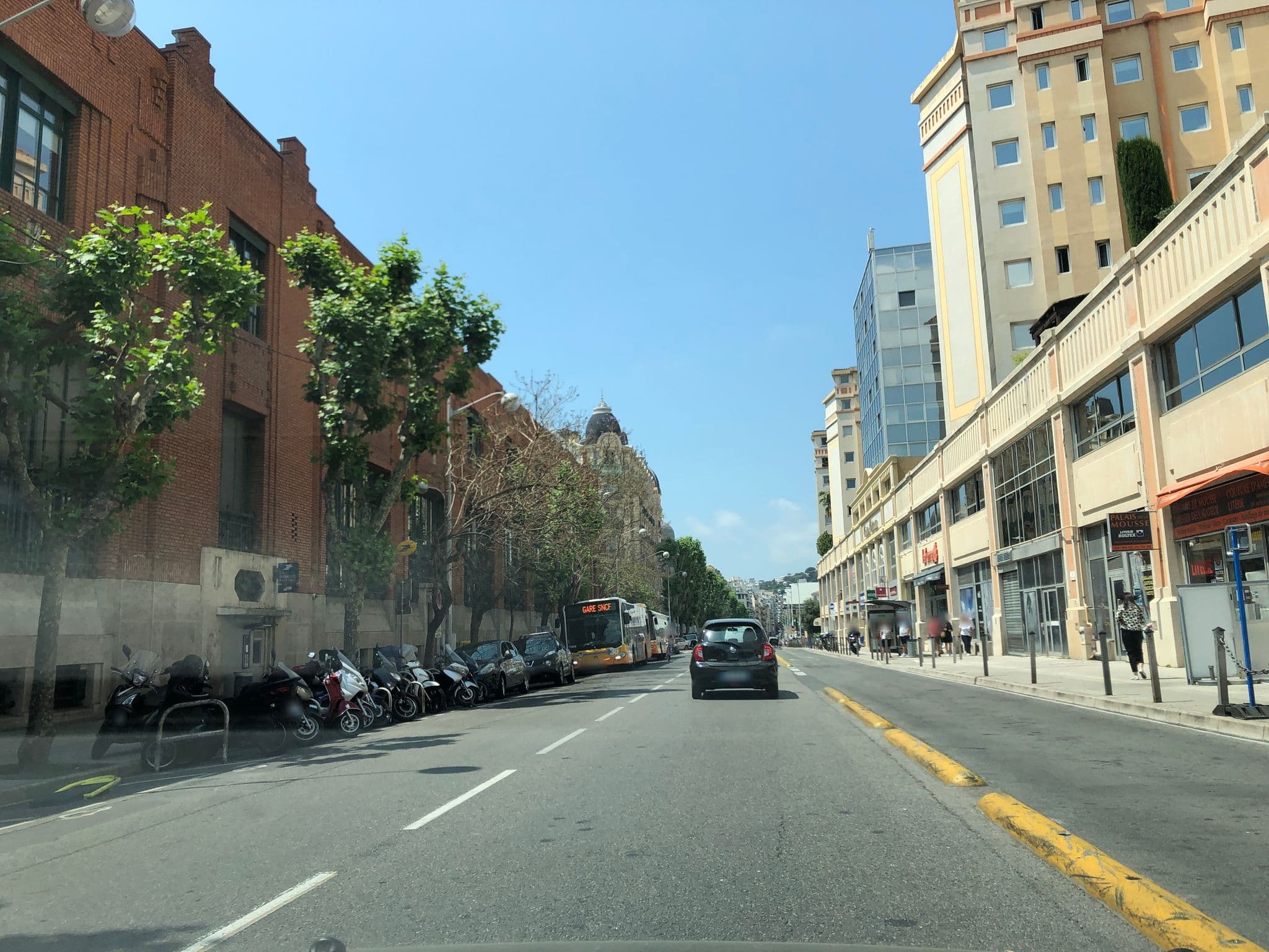 Street view near Ibis Nice Centre Gare, Vernier — © lulucmy (CC BY-SA · Mapillary)