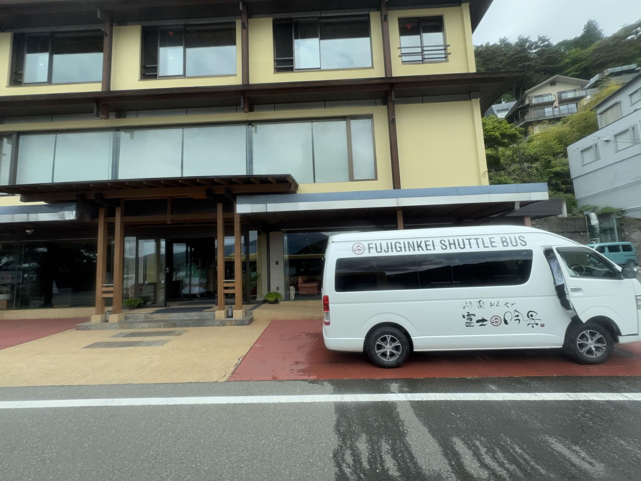 Street view near 湖楽 おんやど 富士吟景, Onuma — © quickness805 (CC BY-SA · Mapillary)