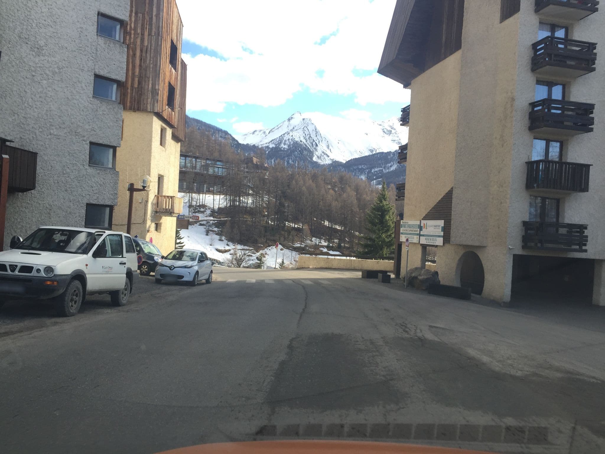 Street view near Jean Pierre et Eliane Guerinel, Embrun — © zimmy (CC BY-SA · Mapillary)