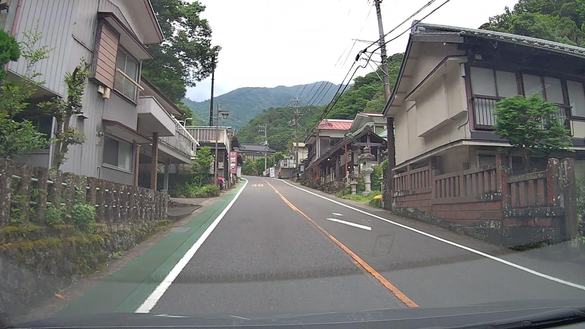 Street view near おく村旅館, Isehara — © mzaki (CC BY-SA · Mapillary)