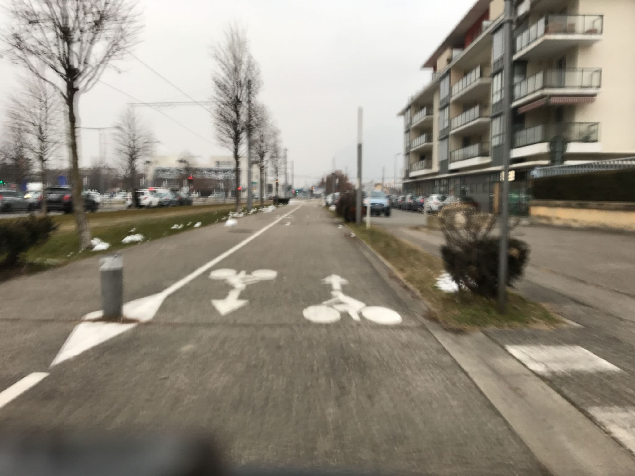 Street view near Hôtel Belalp, Seyssinet-Pariset — © nicorabier (CC BY-SA · Mapillary)