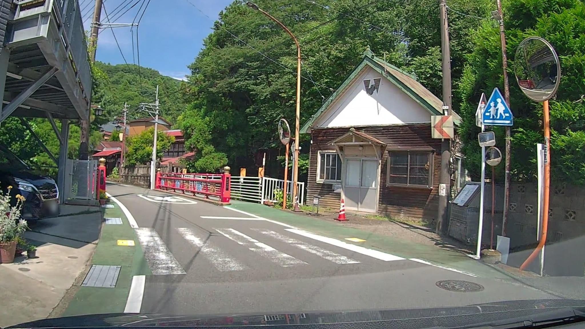 Street view near 三太夫, Isehara — © mzaki (CC BY-SA · Mapillary)