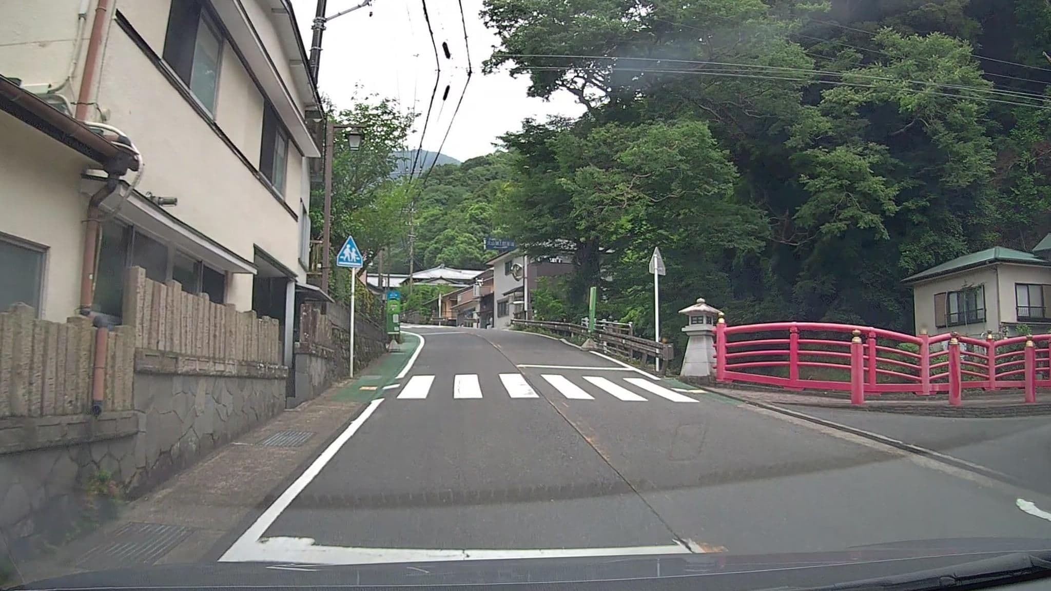 Street view near つたお旅館, Isehara — © mzaki (CC BY-SA · Mapillary)