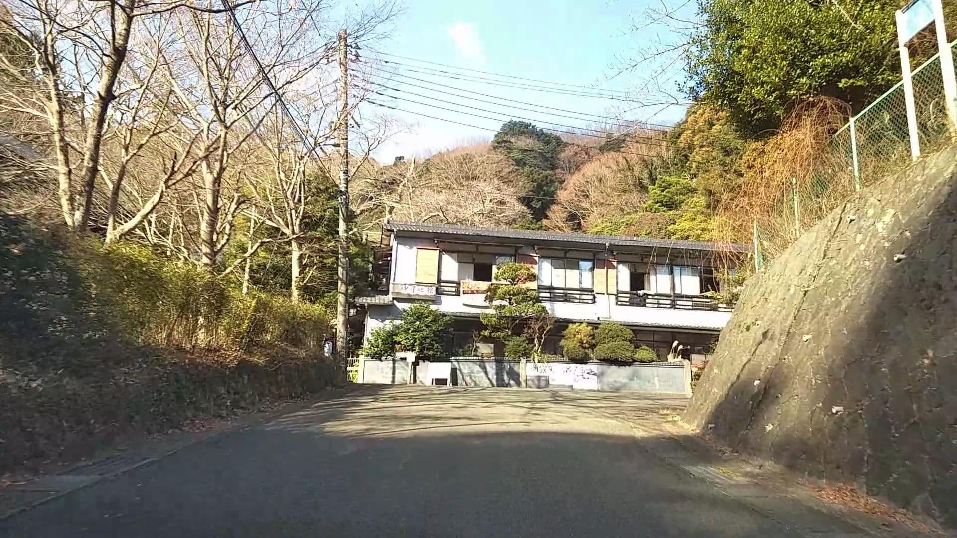 Street view near 中屋旅館, Isehara — © drivephotograph (CC BY-SA · Mapillary)