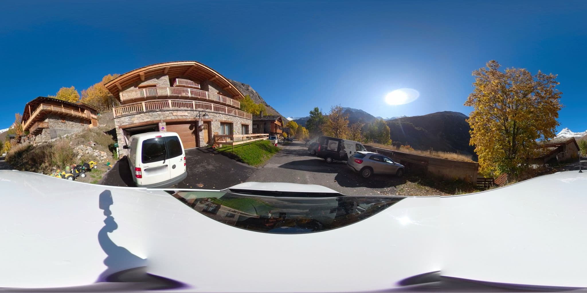Street view near Joubarbe, Val-d'Isère