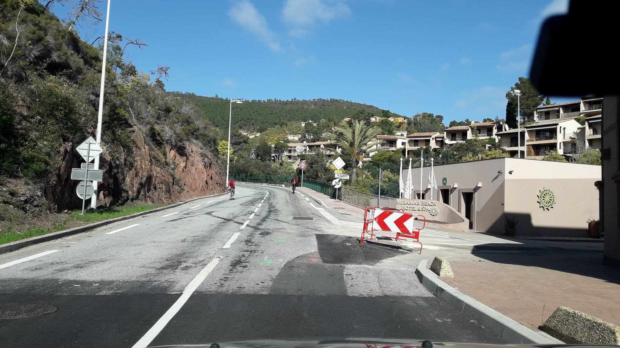 Street view near Miramar Beach Hotel, Théoule-sur-Mer — © eric_s (CC BY-SA · Mapillary)