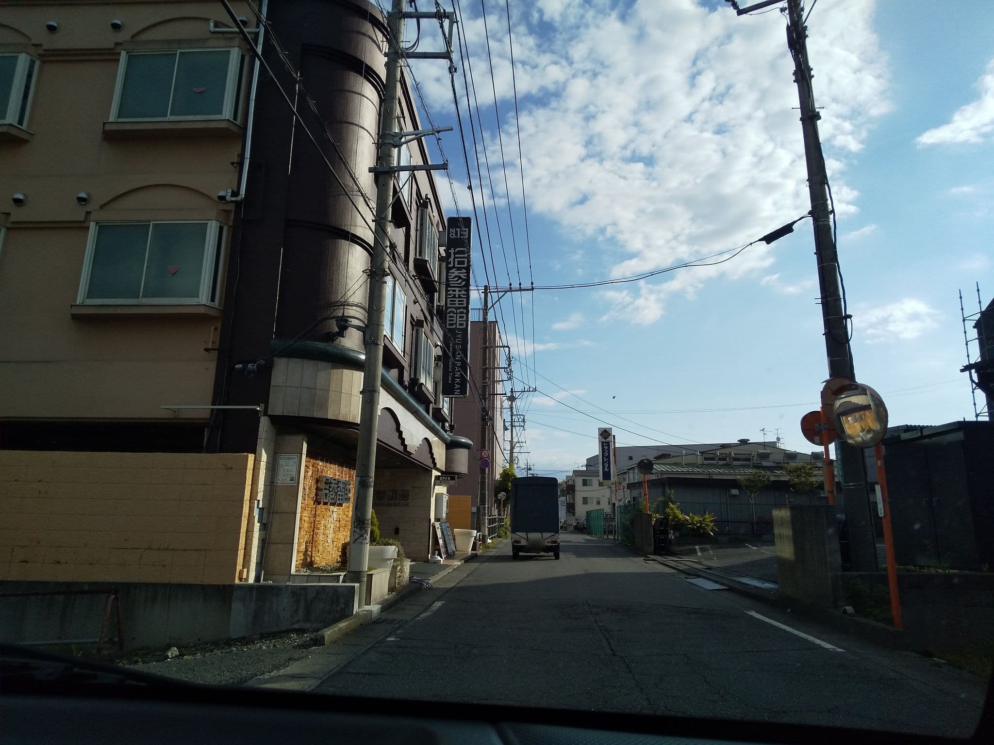 Street view near 拾参番館, Kunitachi — © tomasu (CC BY-SA · Mapillary)