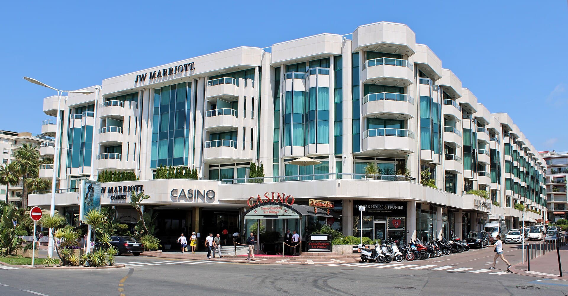 JW Marriott — photo via Wikimedia Commons