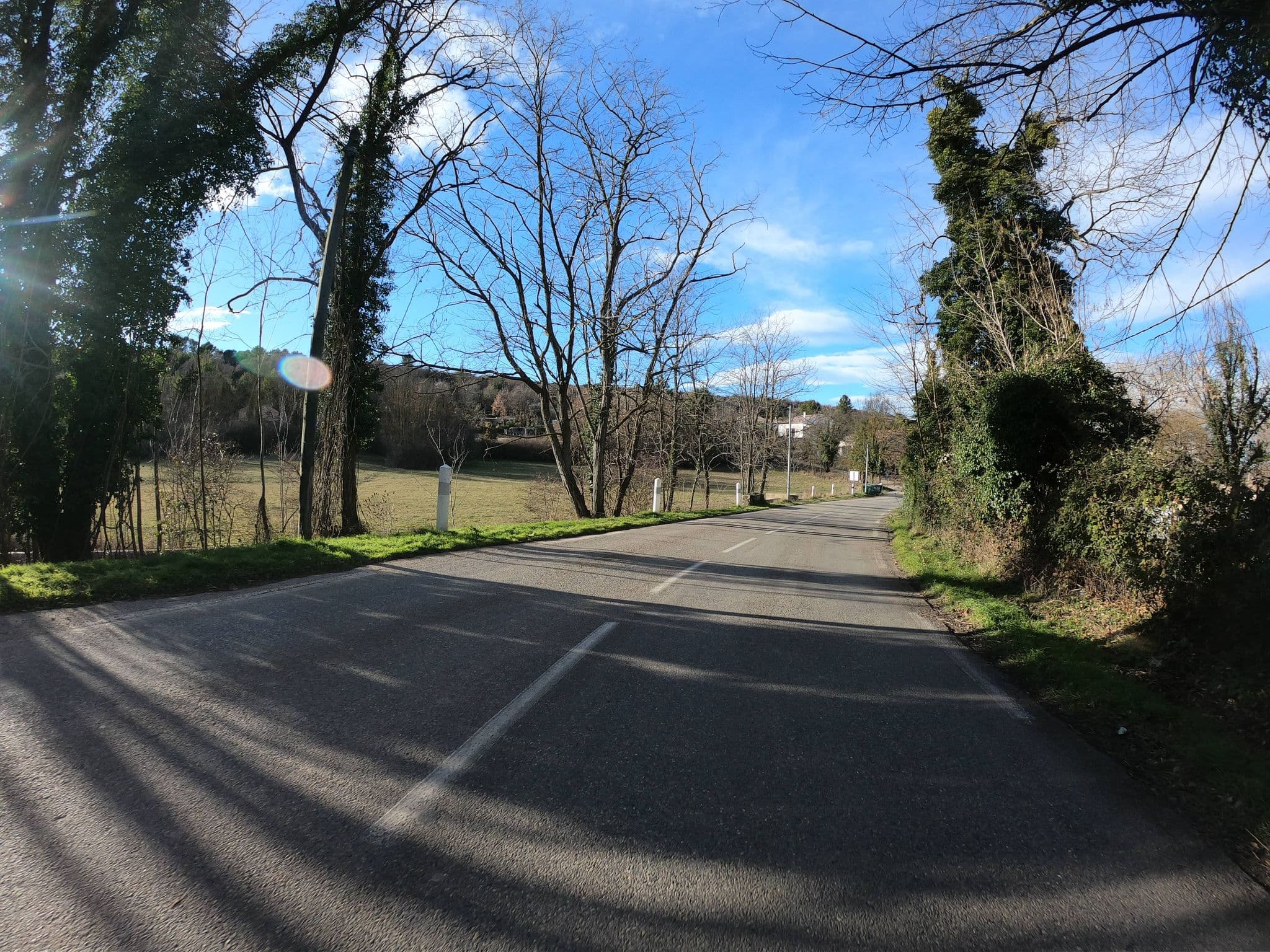 Street view near Le Troumpetoun, Régusse — © joostjakob (CC BY-SA · Mapillary)