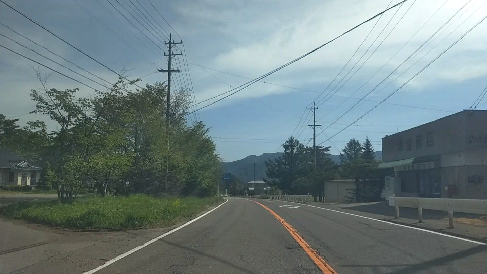 Street view near 野辺山高原民宿りんどう, Uminokuchi — © drivephotograph (CC BY-SA · Mapillary)
