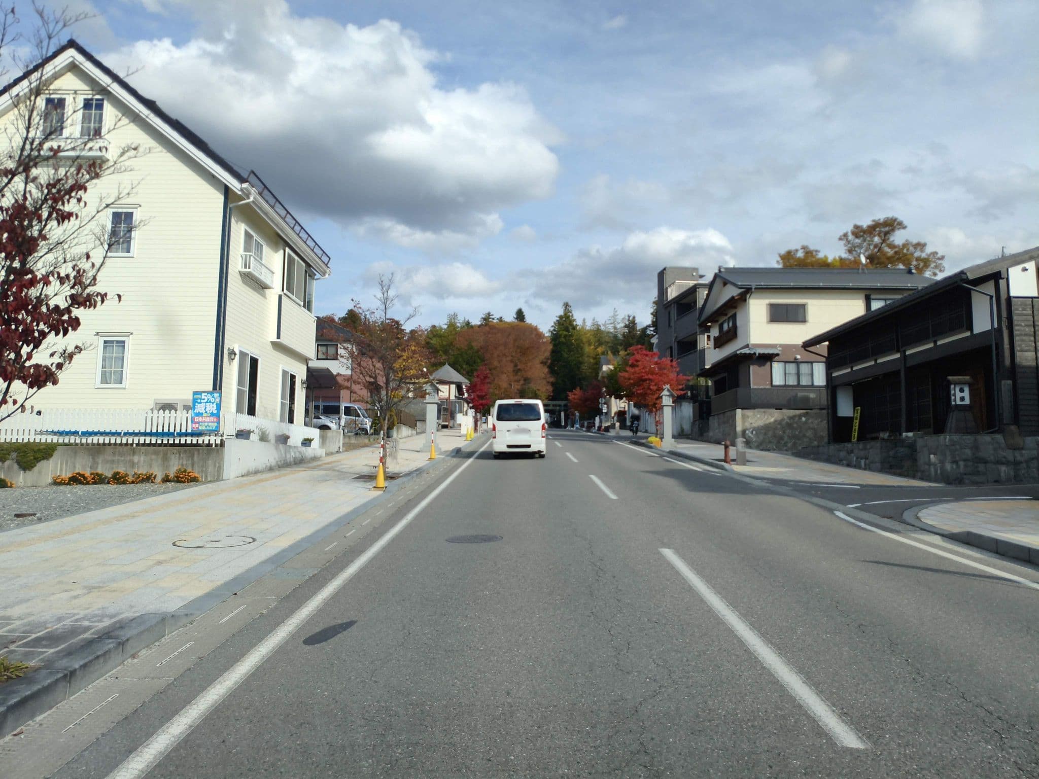 Street view near 八幡坂 春屋, Shimosuwa — © parond (CC BY-SA · Mapillary)