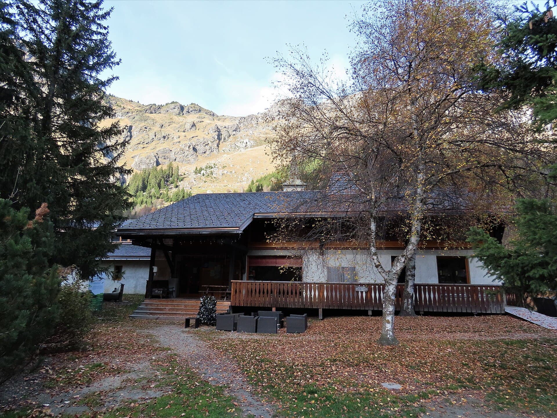 Refuge du Bois (via Wikimedia Commons, CC BY-SA 4.0)