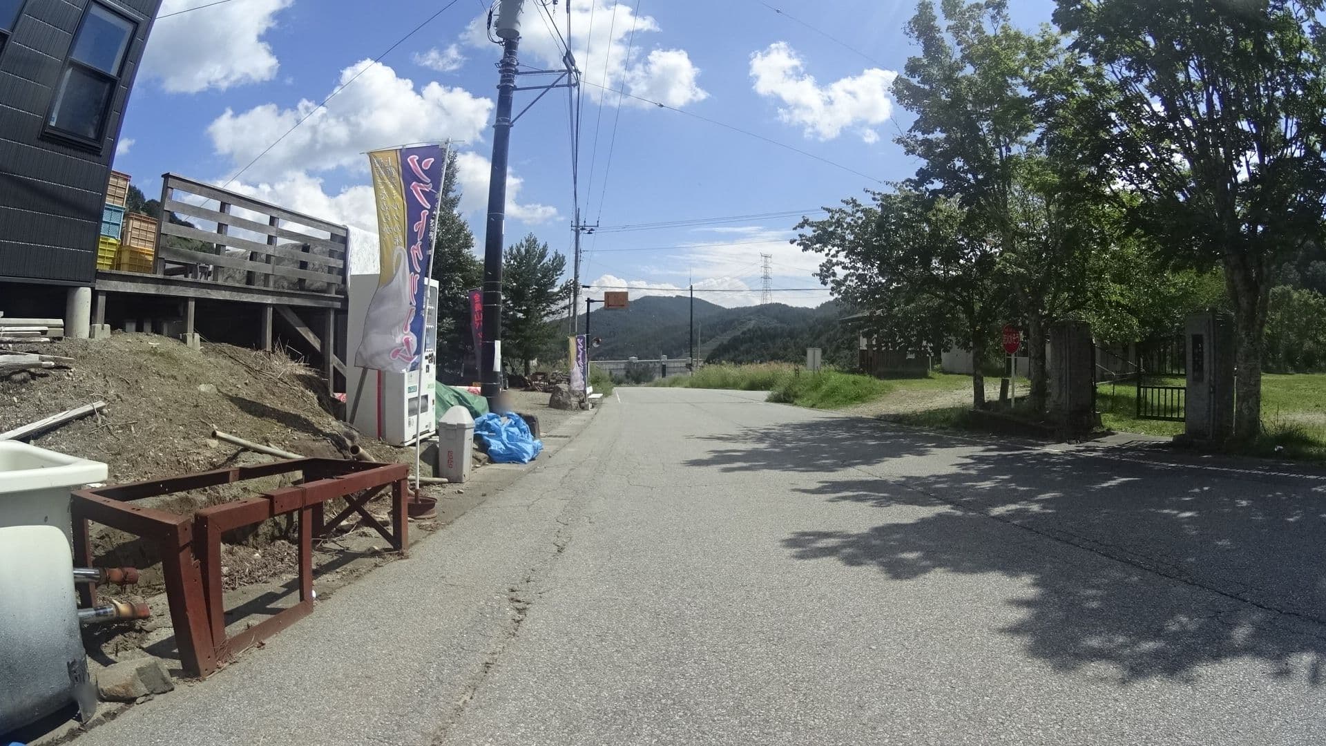 Street view near 金峰山荘, Enzan — © tmogi21a (CC BY-SA · Mapillary)