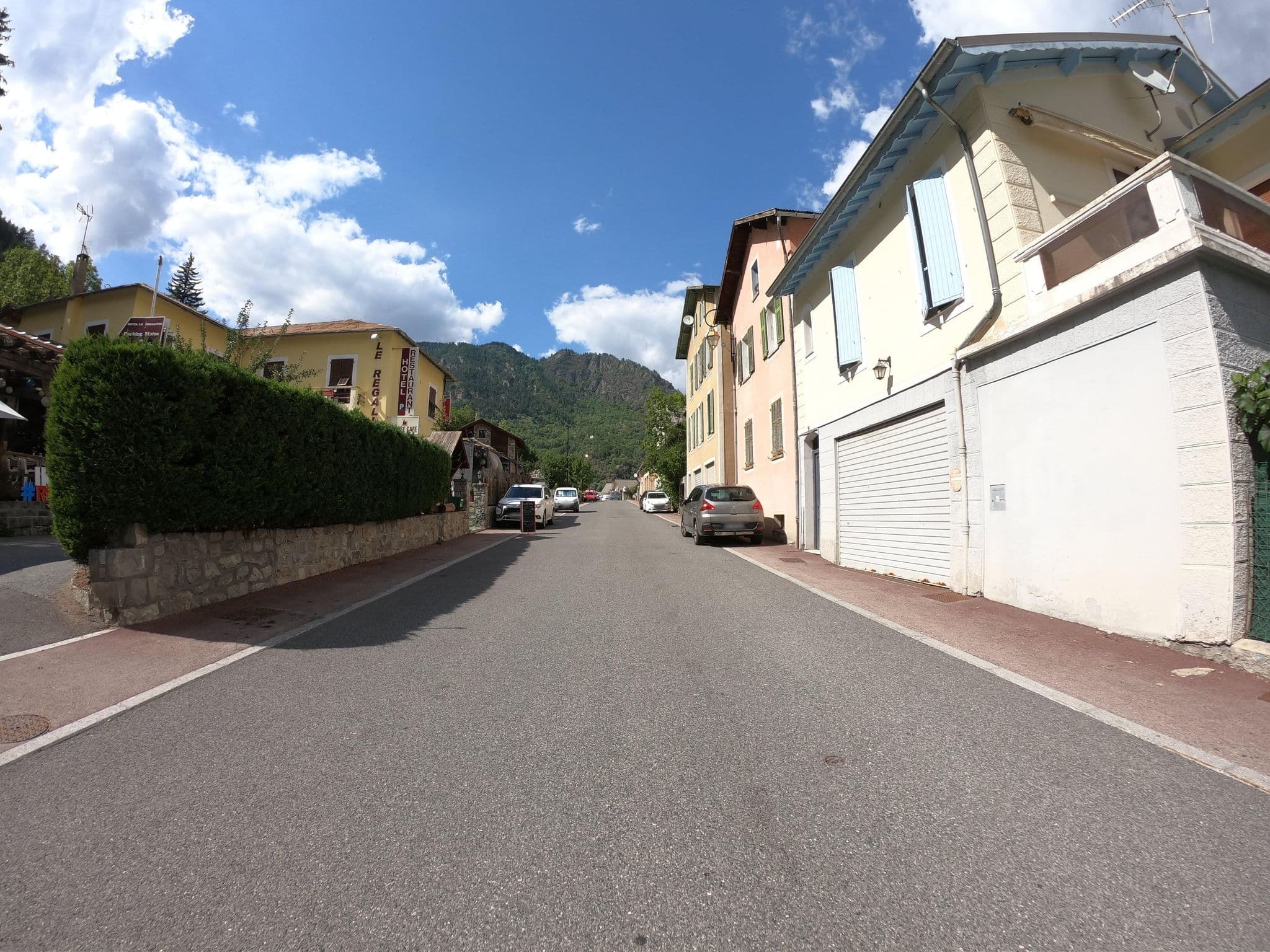 Street view near Lou Ben Manja, Saint-Étienne-de-Tinée — © joostjakob (CC BY-SA · Mapillary)