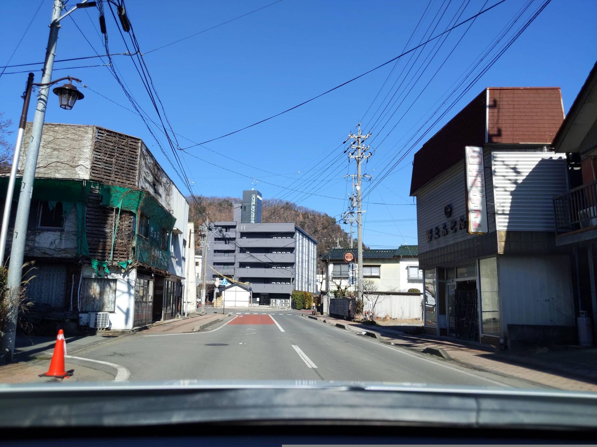 Street view near 旬樹庵菊水, Sakaki — © komoronokaze (CC BY-SA · Mapillary)