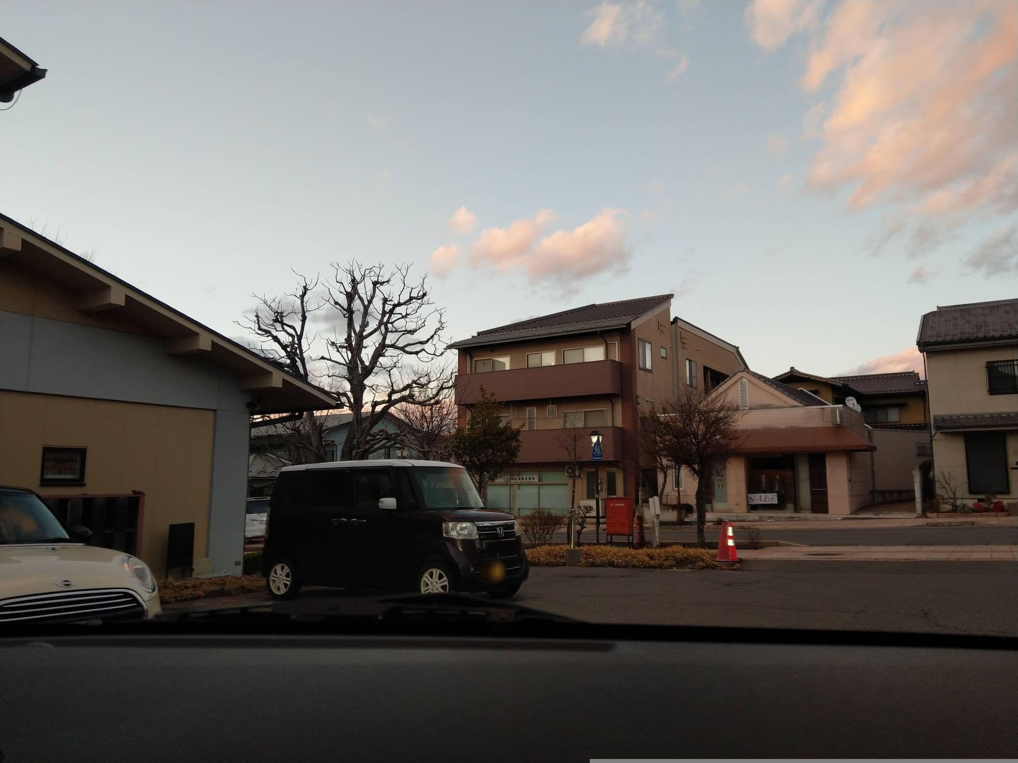 Street view near HOTEL ペーパームーン, Tōmi — © komoronokaze (CC BY-SA · Mapillary)