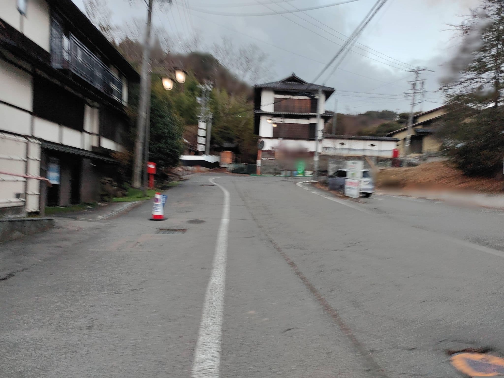Street view near 臨泉楼柏屋別荘, Aoki — © komoronokaze (CC BY-SA · Mapillary)