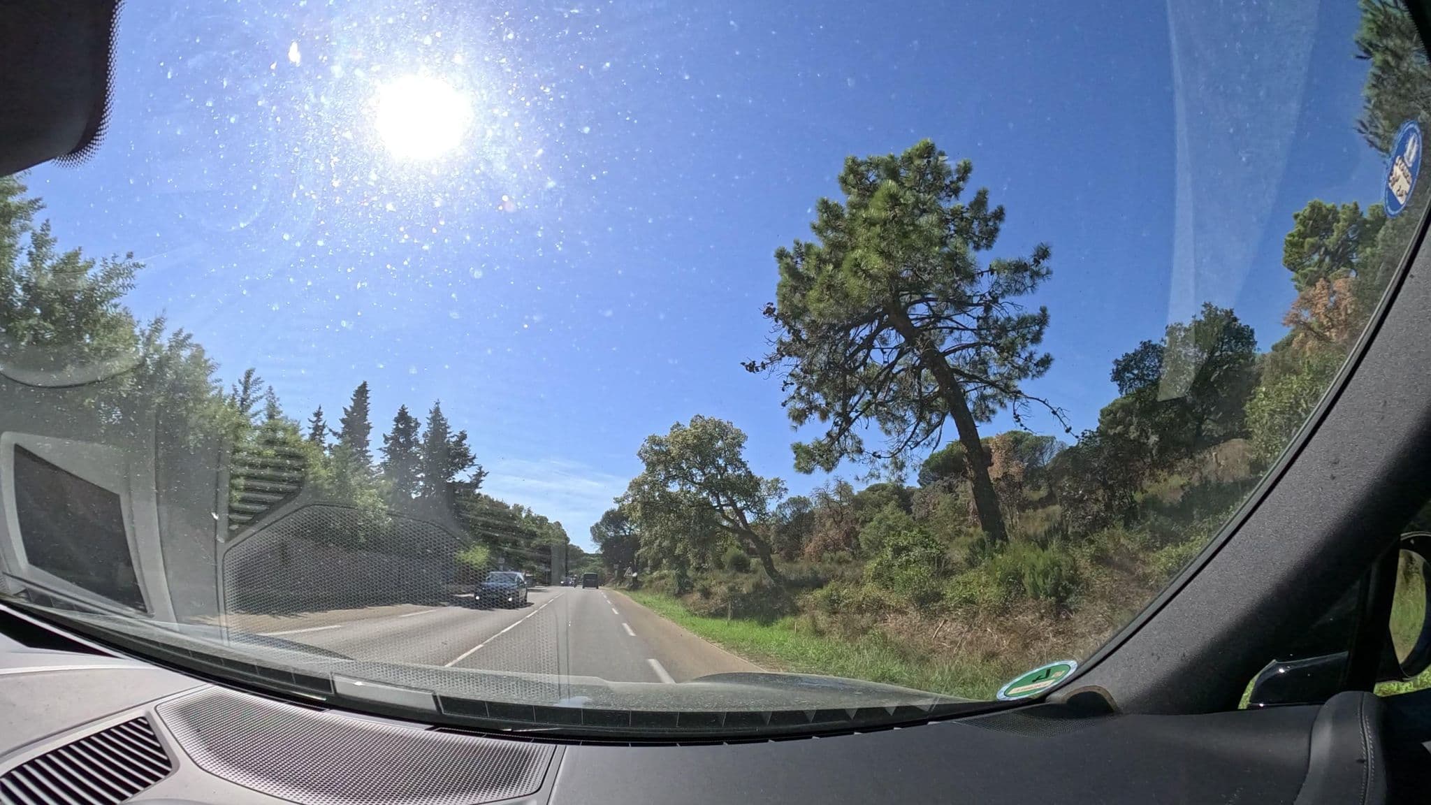 Street view near Pavillon de Pampelonne, Ramatuelle — © pharris0n (CC BY-SA · Mapillary)