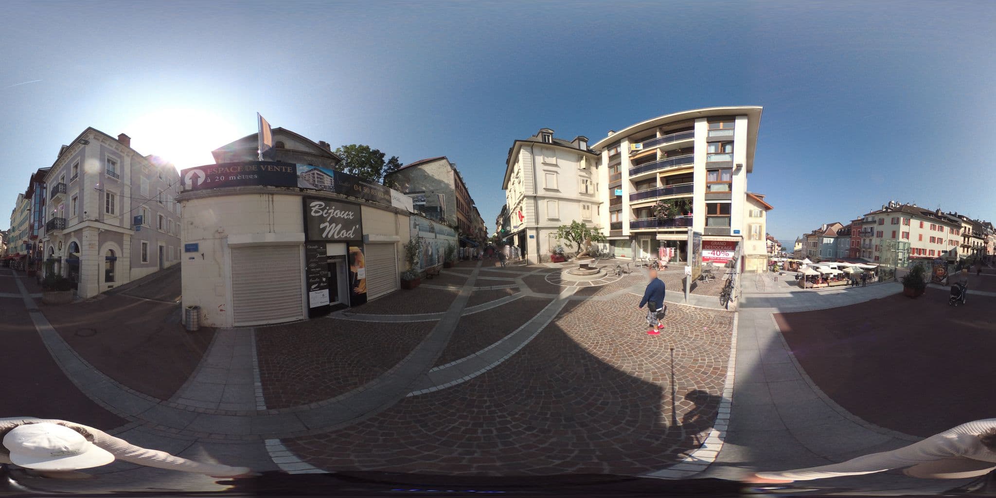 Street view near Continental, Évian-les-Bains — © geovelo (CC BY-SA · Mapillary)